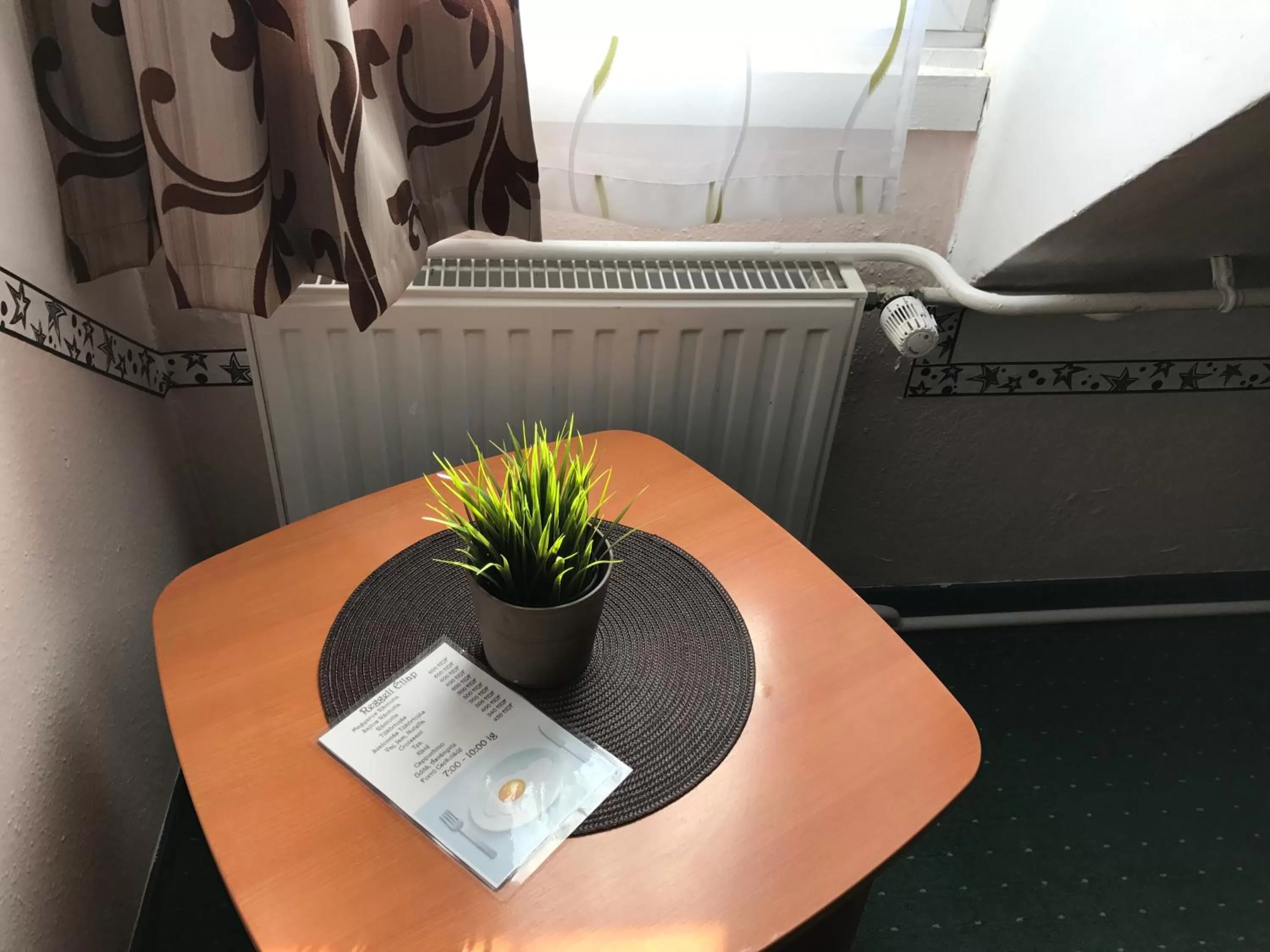 Decorative detail in Romantik Étterem - Panzió