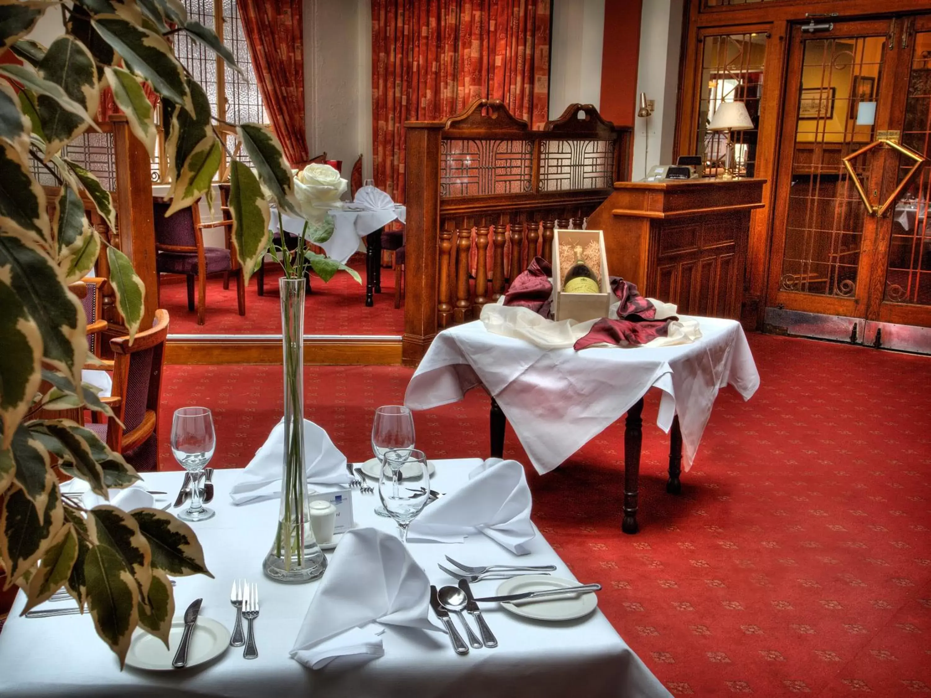 Restaurant/Places to Eat in The Lucan Spa Hotel