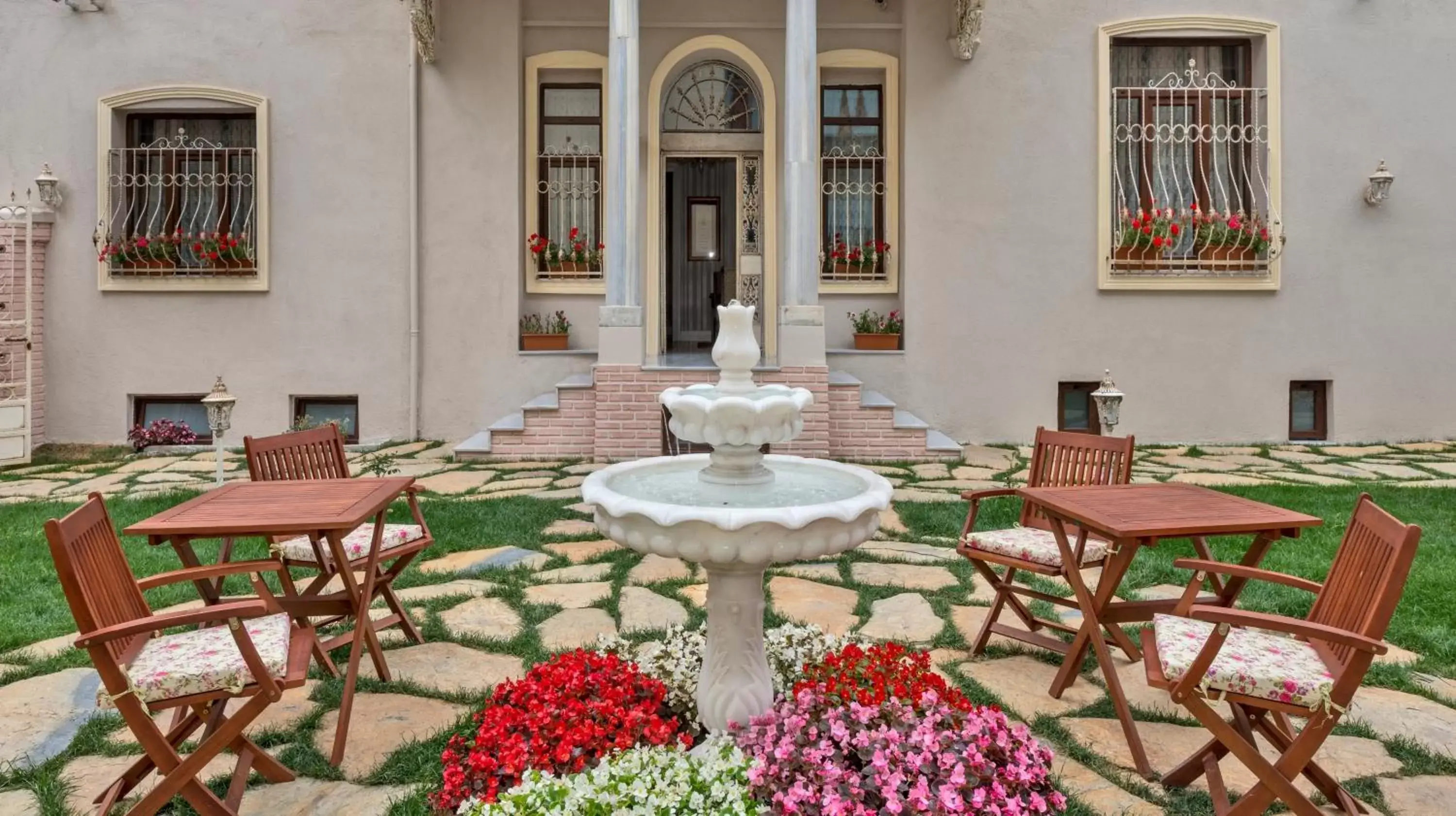 Garden in Enderun Hotel Istanbul