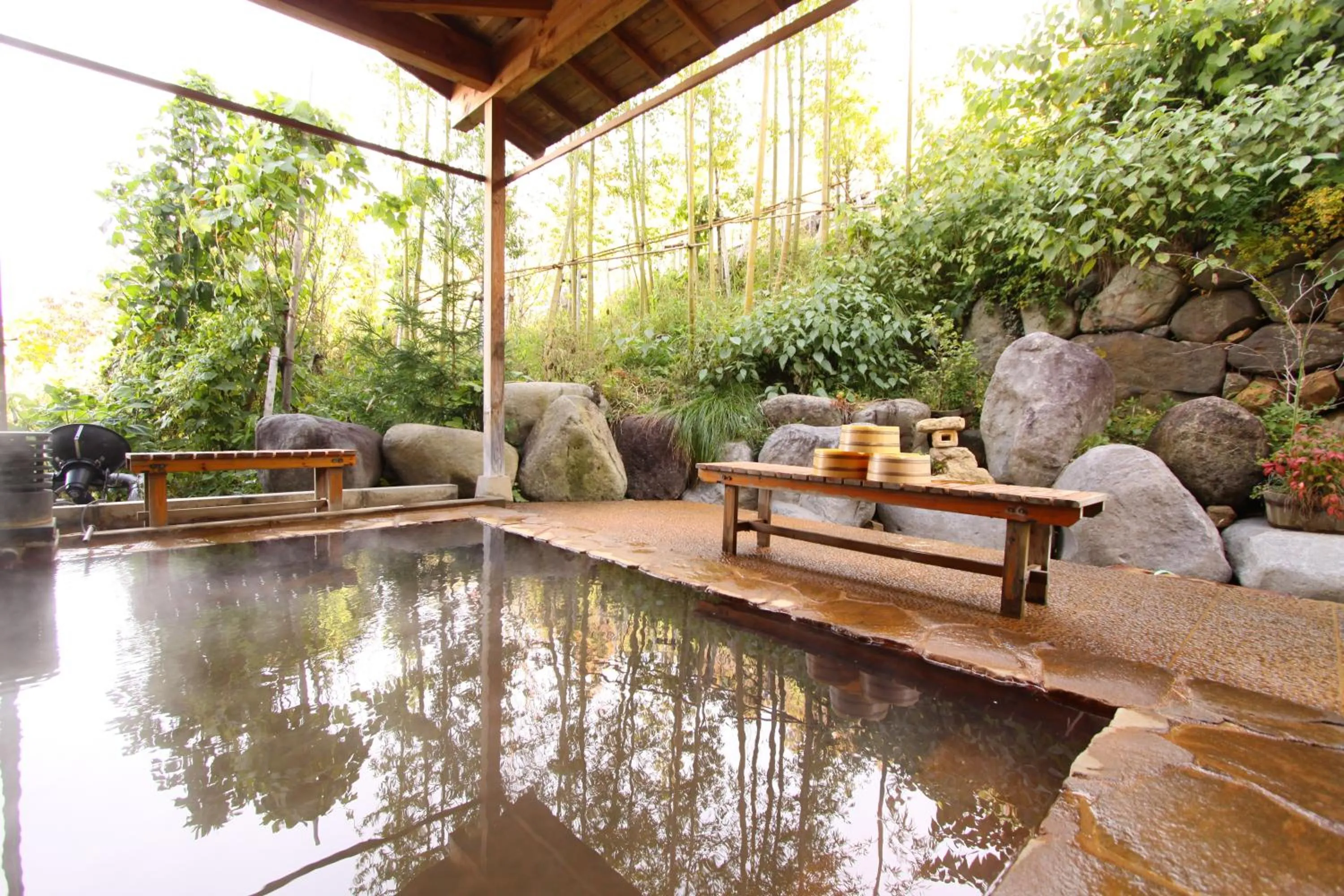 Hot Spring Bath in Sakaeya