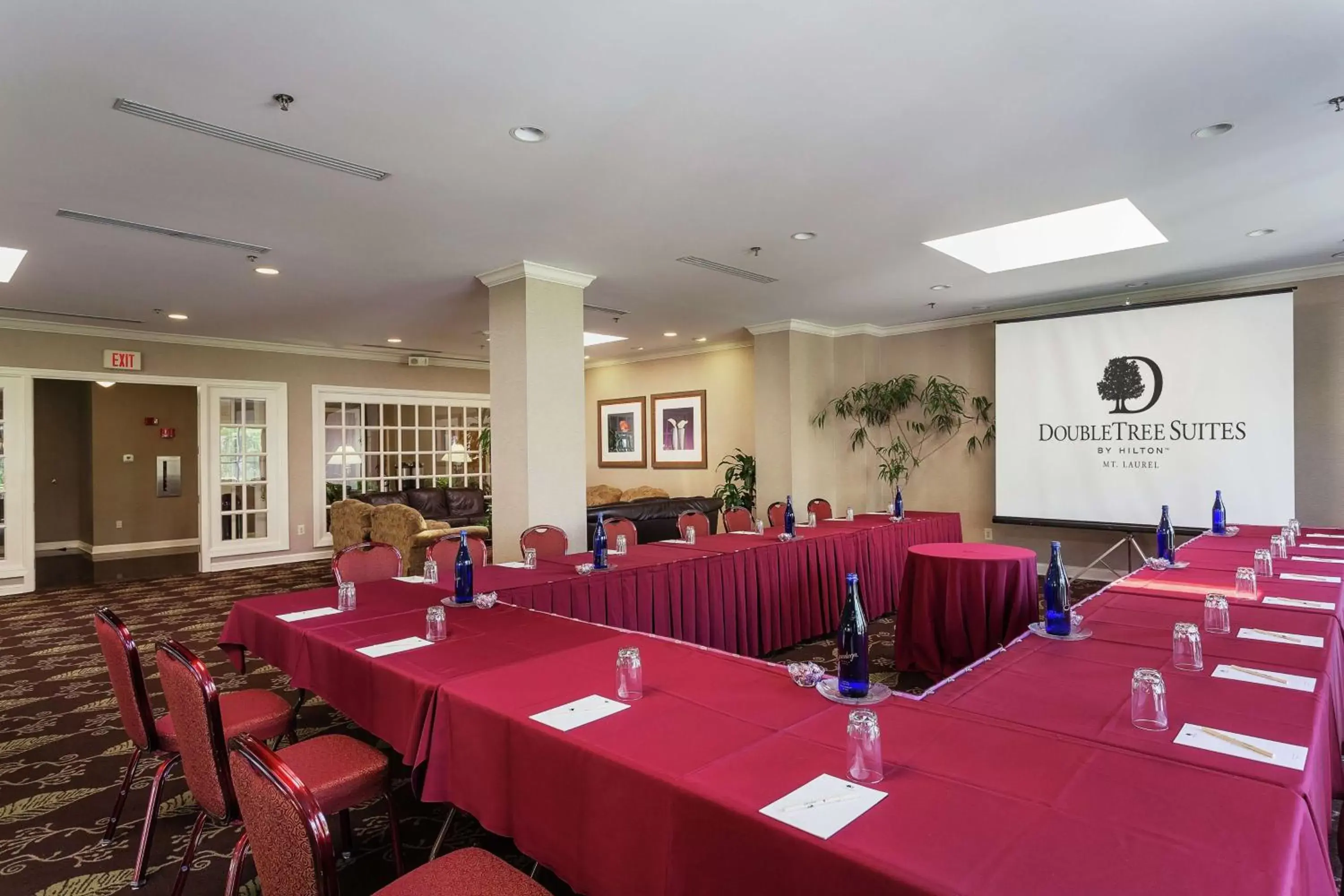 Meeting/conference room in DoubleTree Suites by Hilton Mount Laurel