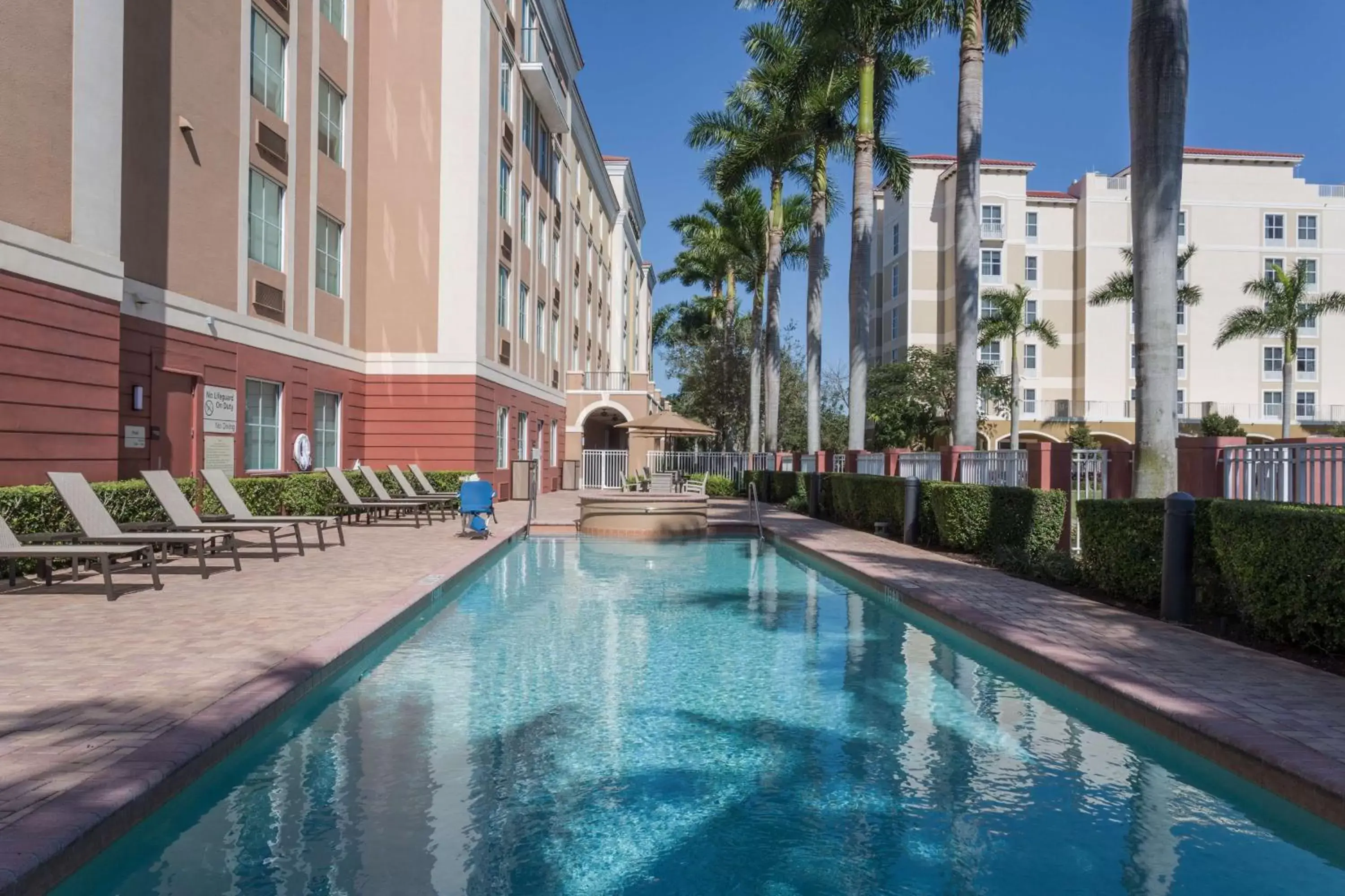 Pool view, Swimming Pool in Hampton Inn & Suites Fort Lauderdale - Miramar