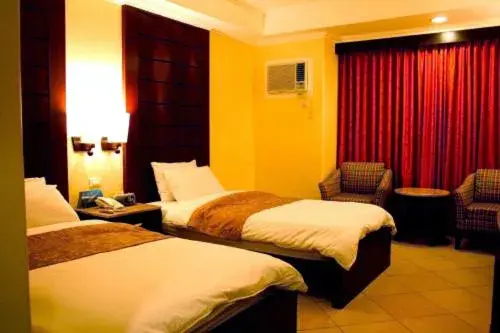 Bed in MO2 Westown Hotel - Mandalagan Bed in MO2 Westown Hotel - Mandalagan