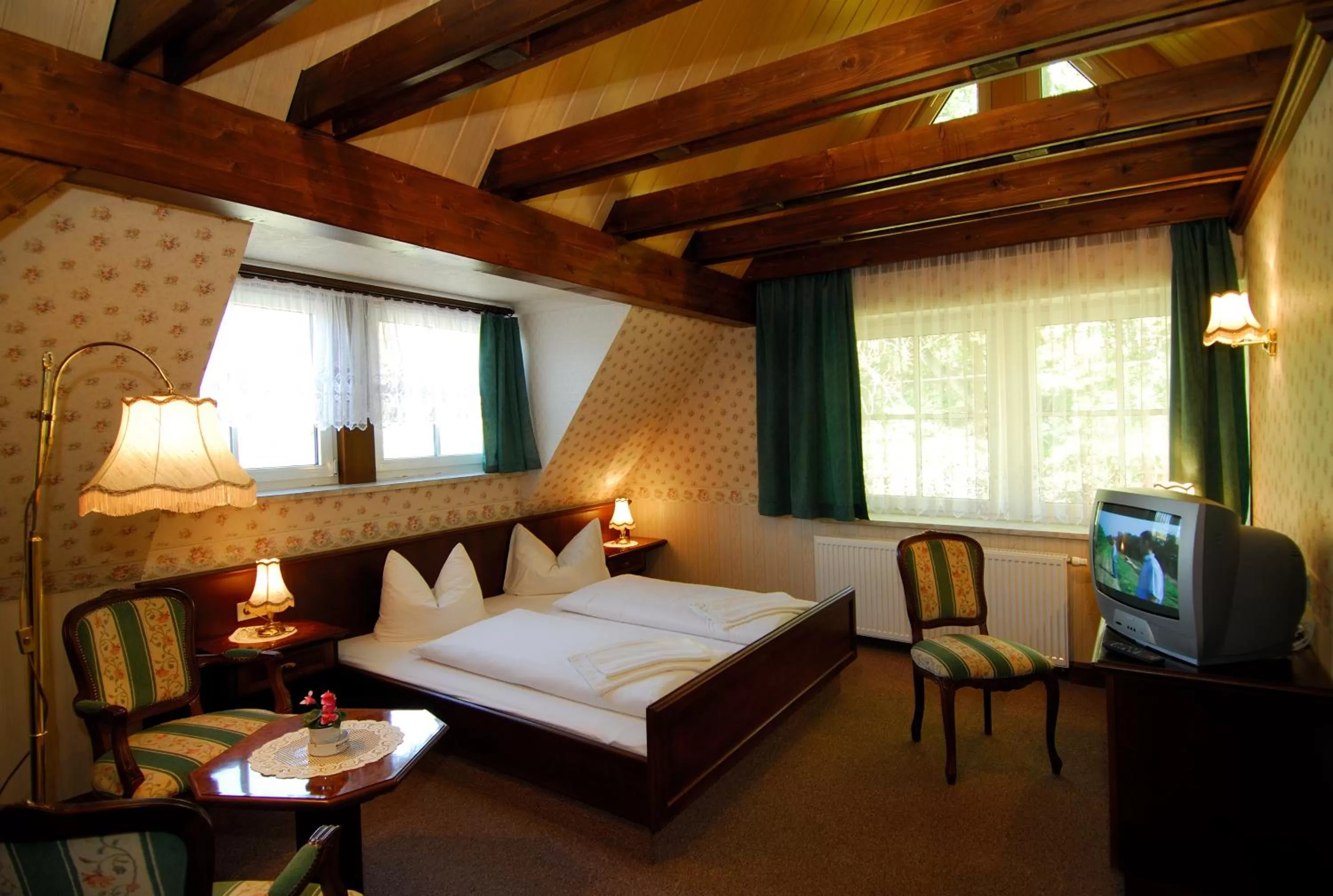 Photo of the whole room, Bed in Braugasthof Papiermühle