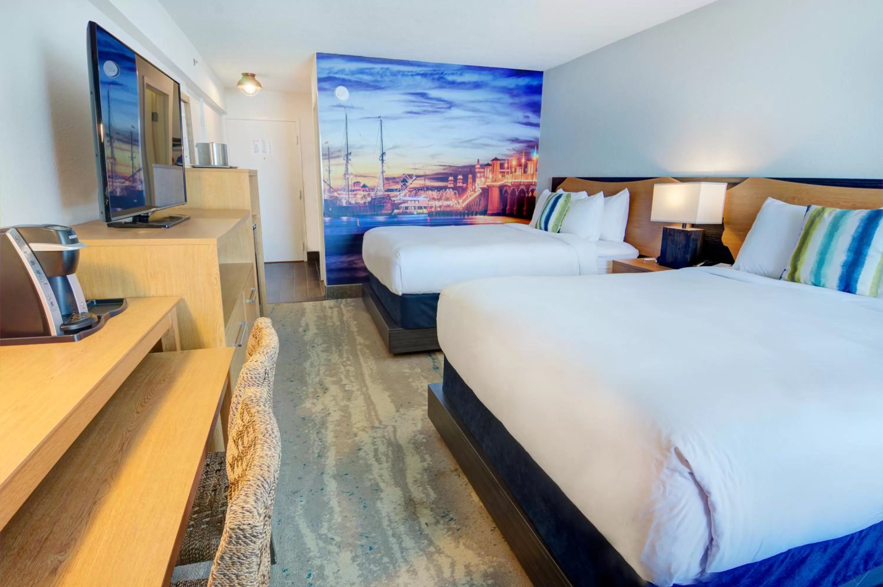 Photo of the whole room, Bed in Guy Harvey Resort on Saint Augustine Beach
