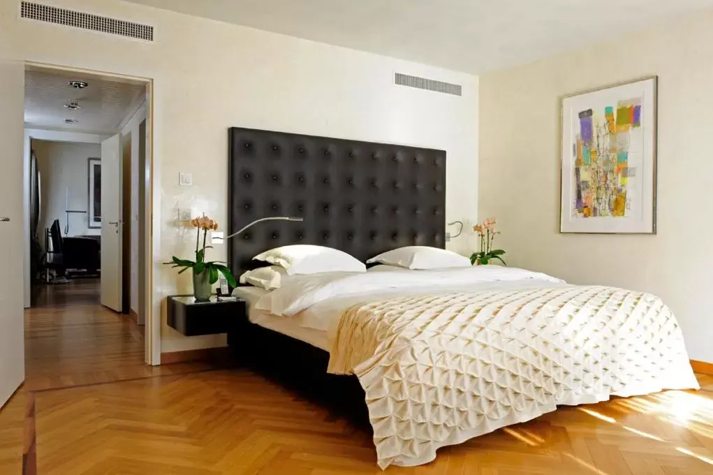 Bed in Widder Hotel - Zurichs luxury hideaway