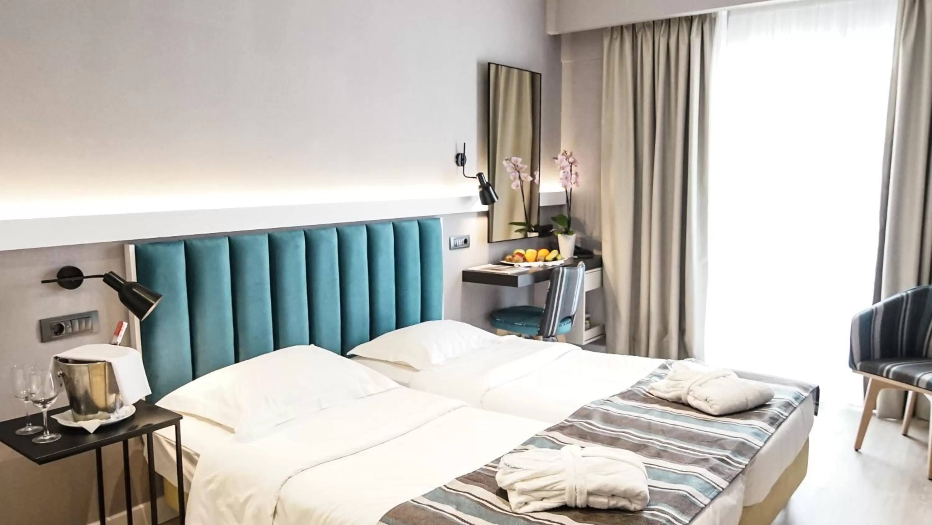 Bedroom, Bed in Athens Cypria Hotel