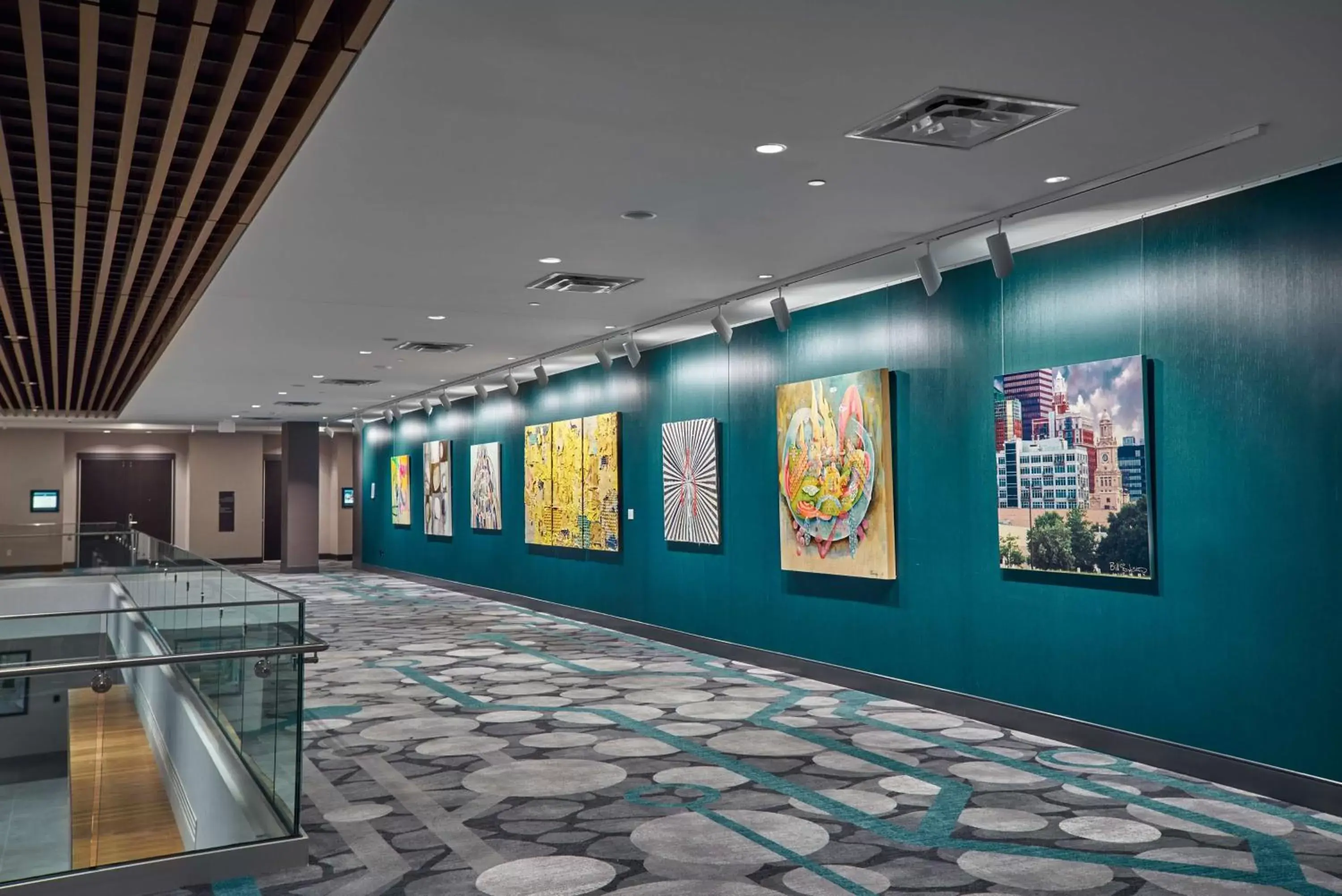 Lobby or reception in Hilton Des Moines Downtown