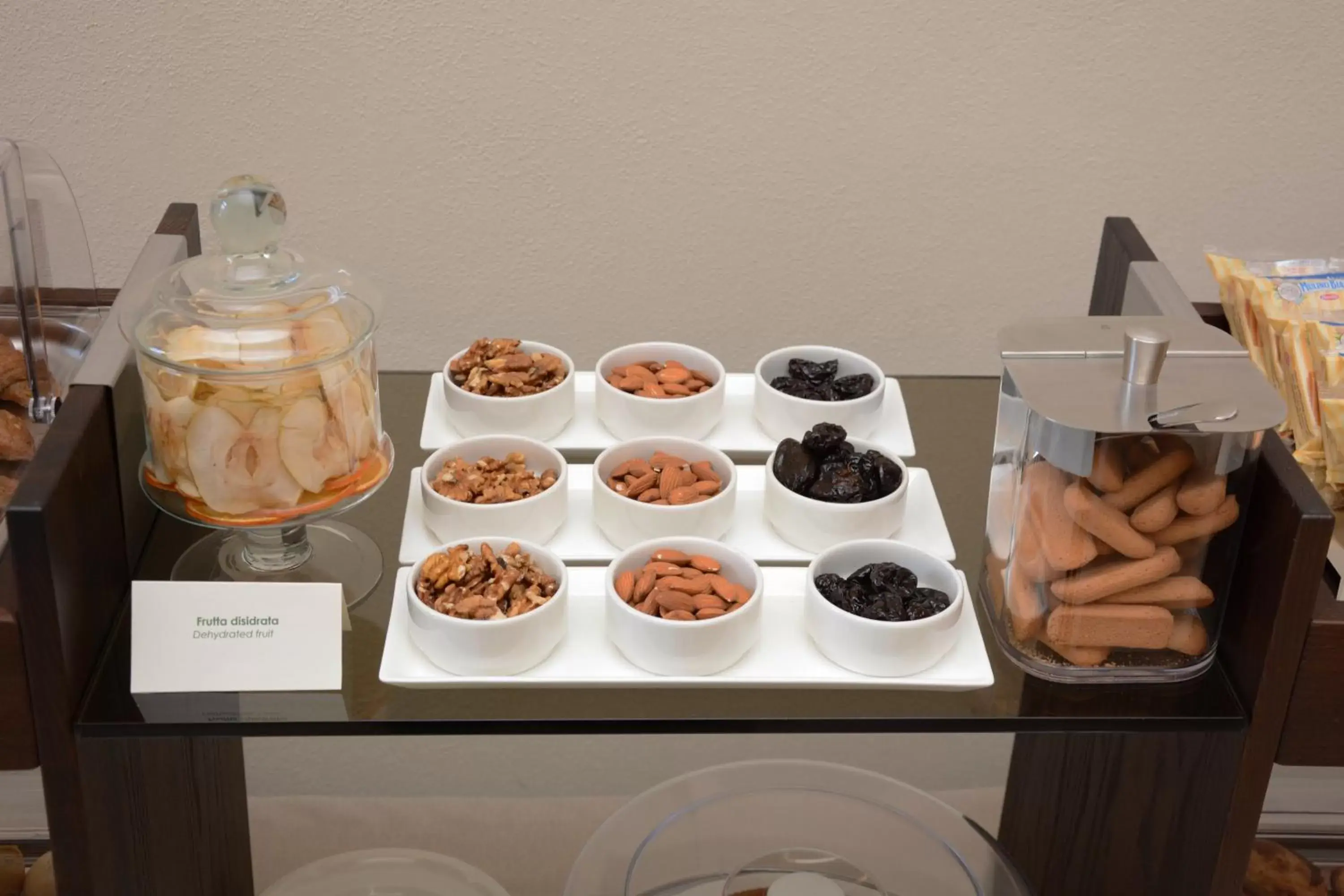 Buffet breakfast in Chiostro dei Domenicani - Dimora Storica Buffet breakfast in Chiostro dei Domenicani - Dimora Storica