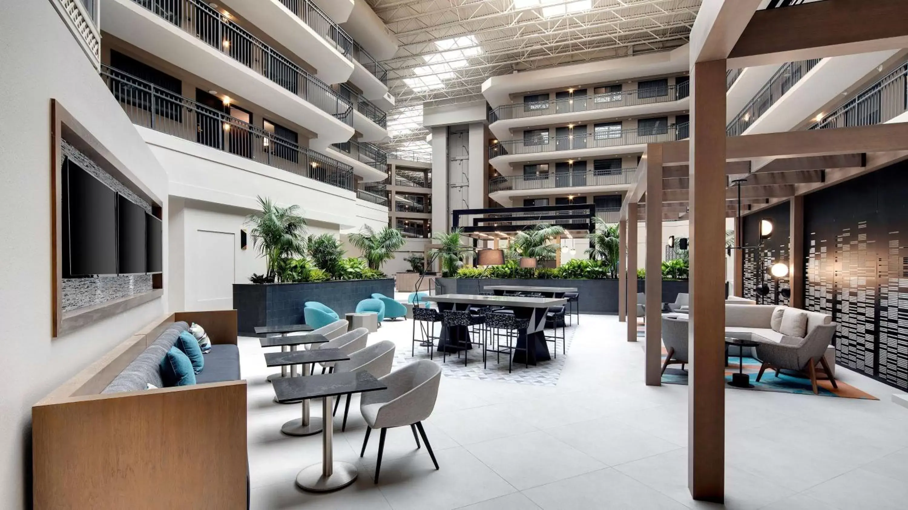 Lobby or reception, Restaurant/Places to Eat in Embassy Suites by Hilton San Rafael Marin County