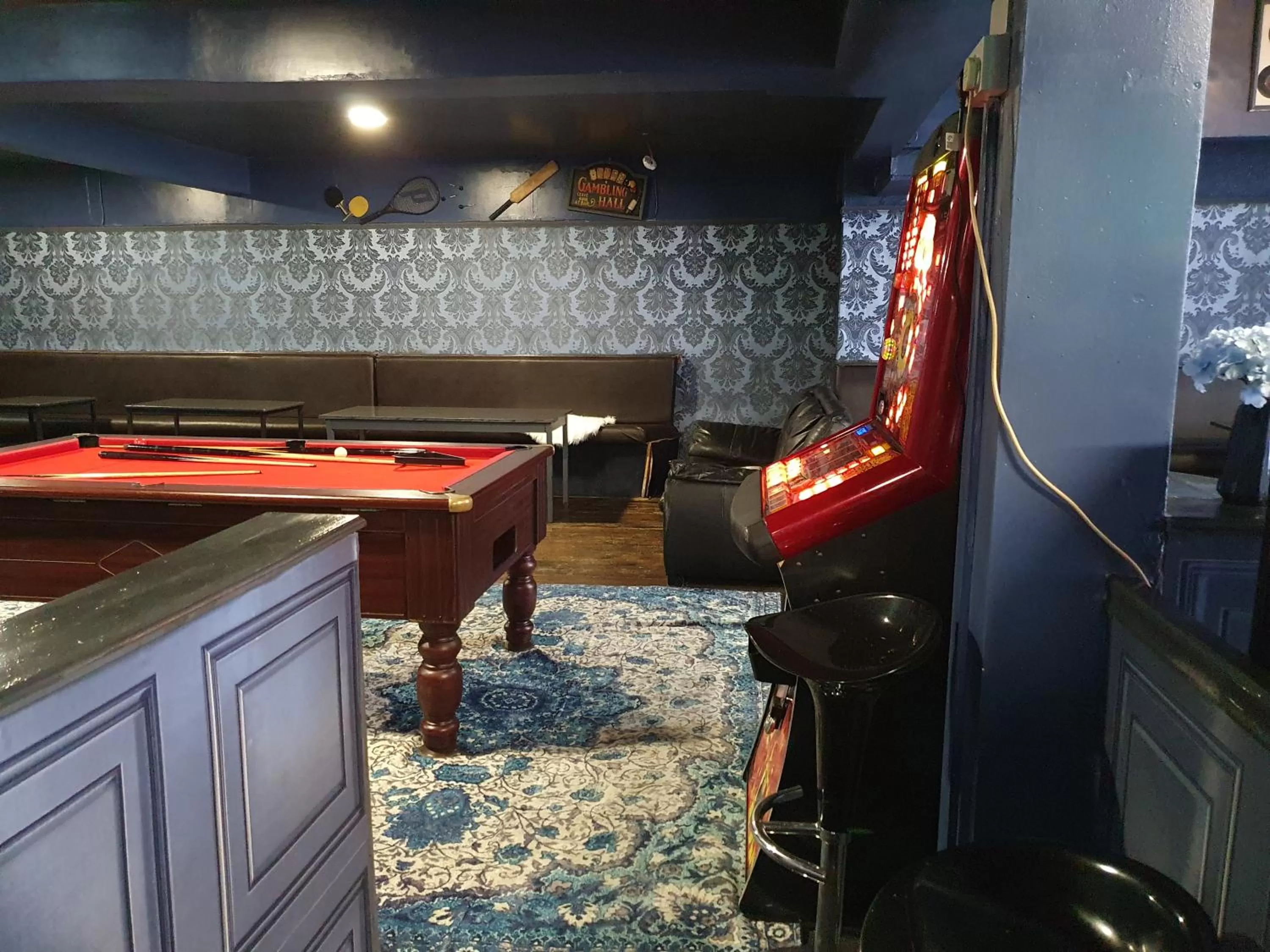 Billiards in Balkan Hotel