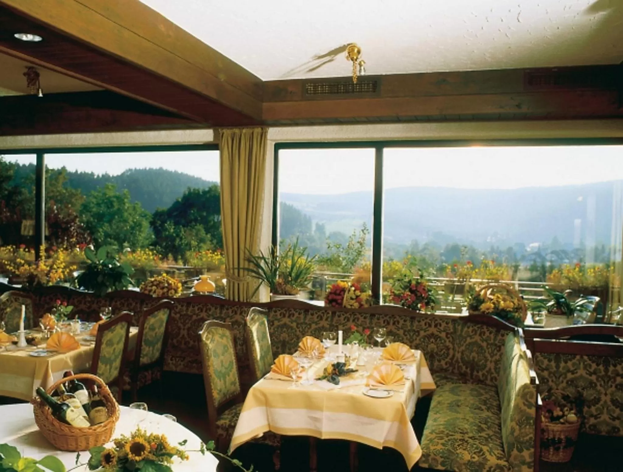 Dining area in Heidehotel Hildfeld