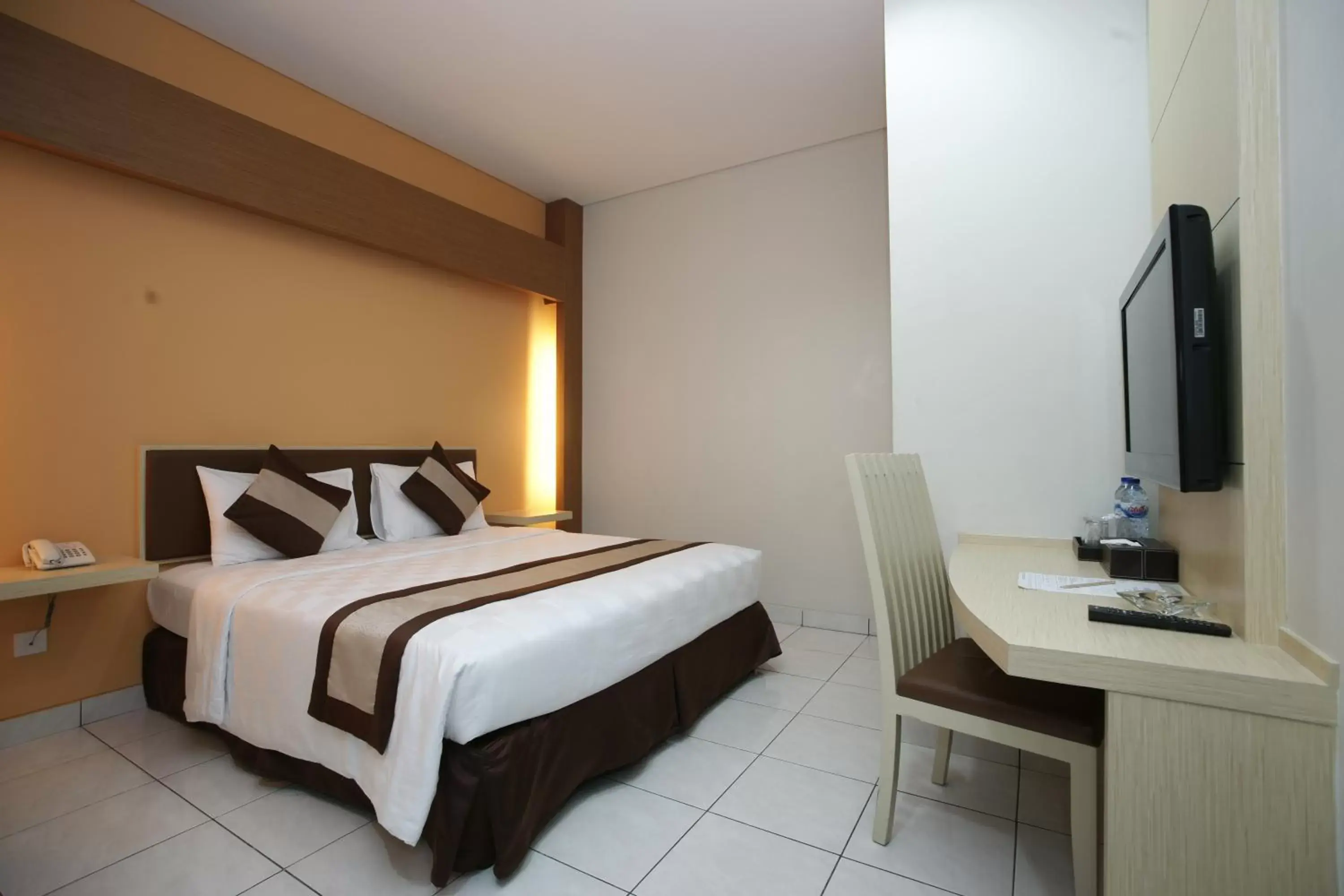 Bedroom, Bed in Hotel 88 - Mangga Besar VIII Jakarta By WH