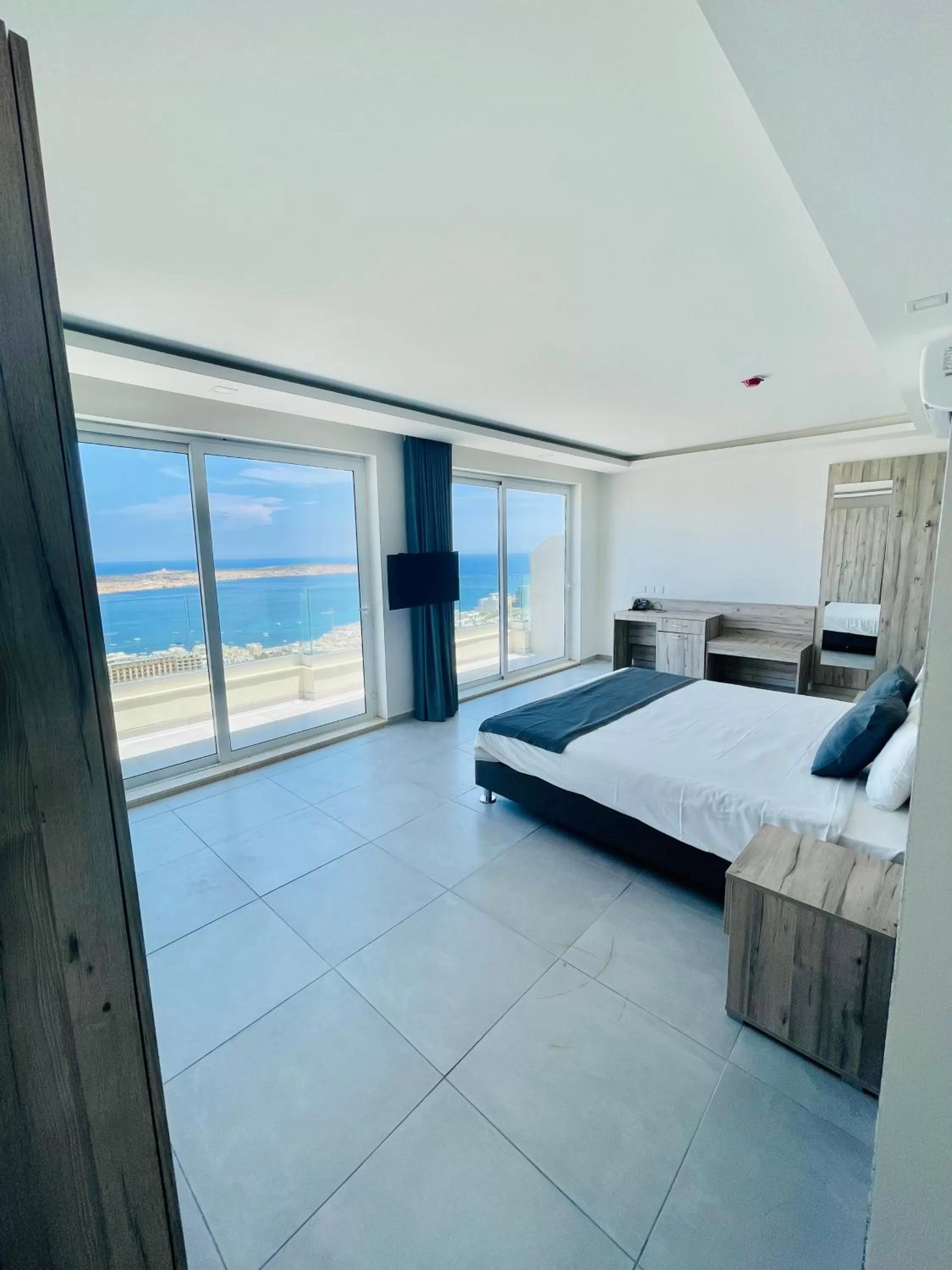 Sea view, Bed in Hotel VIU57