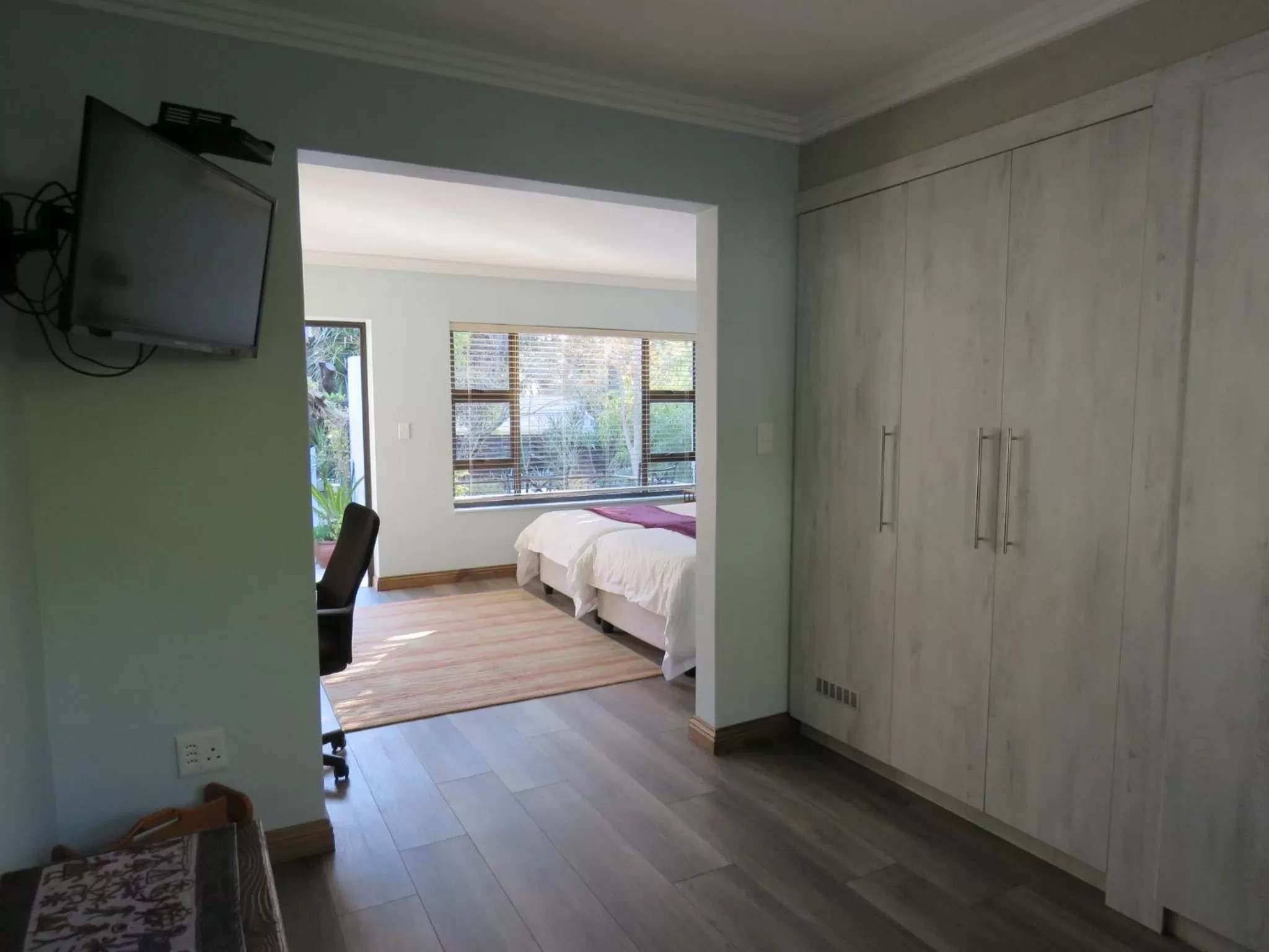 Bedroom, TV/Entertainment Center in Jedidja Bed and Breakfast