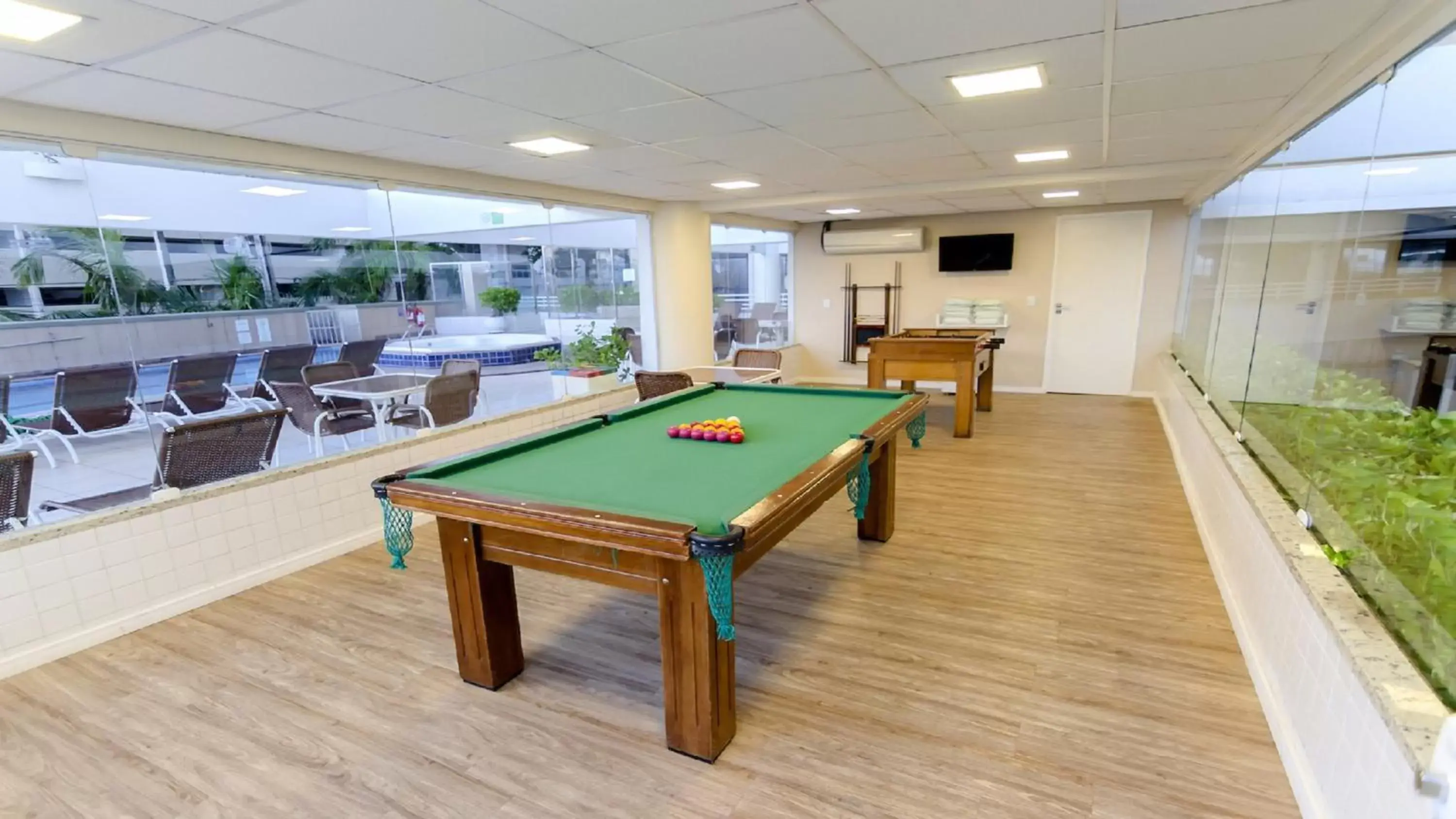 Lobby or reception, Billiards in Holiday Inn Fortaleza, an IHG Hotel