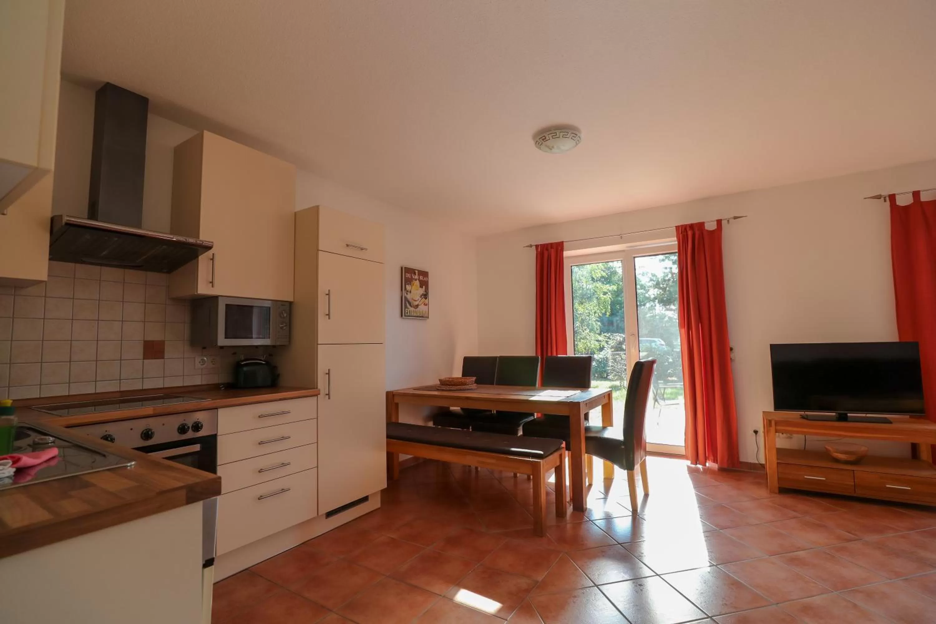 Kitchen or kitchenette, Kitchen/Kitchenette in Usedom Bike Hotel & Suites