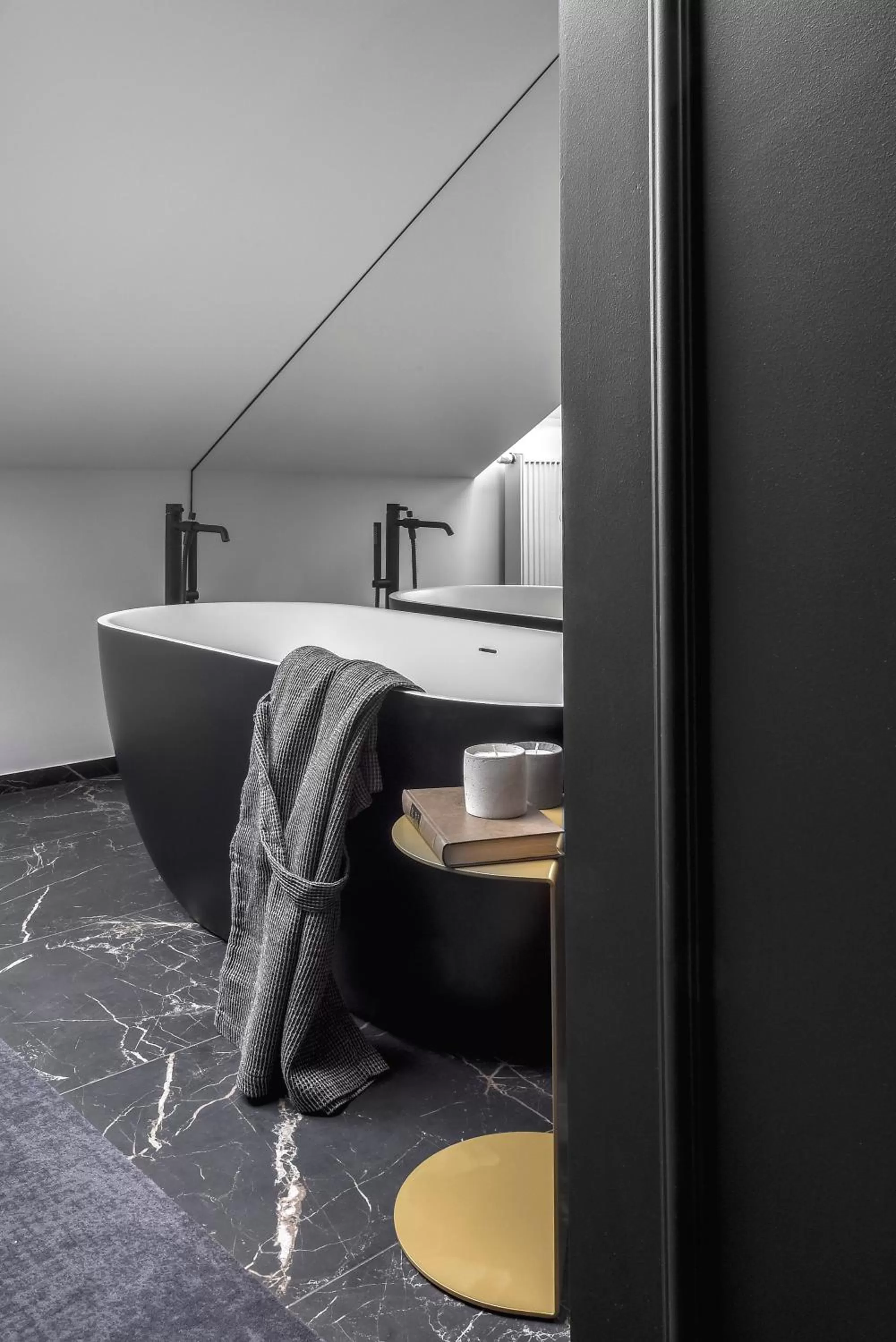 Bath, Bed in Berman House