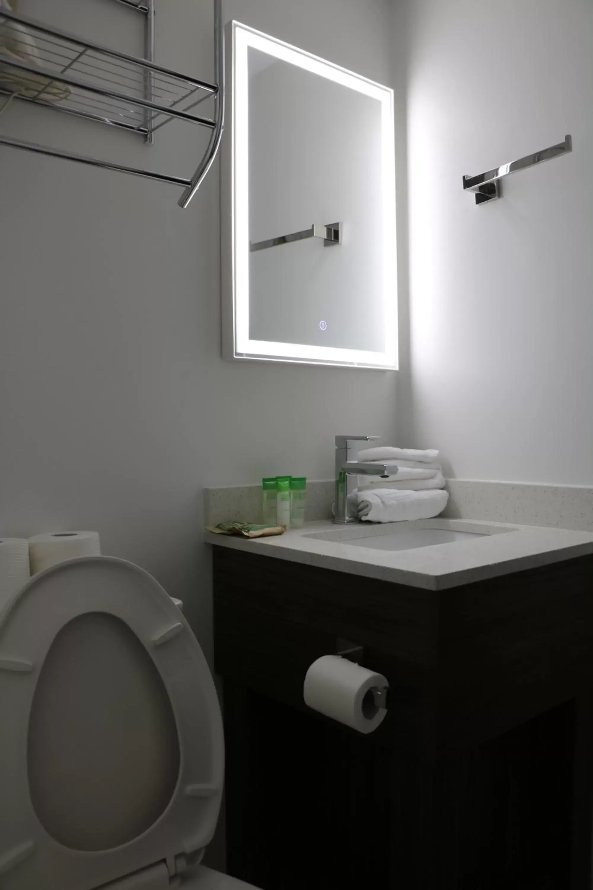 Bathroom in Pembroke Inn