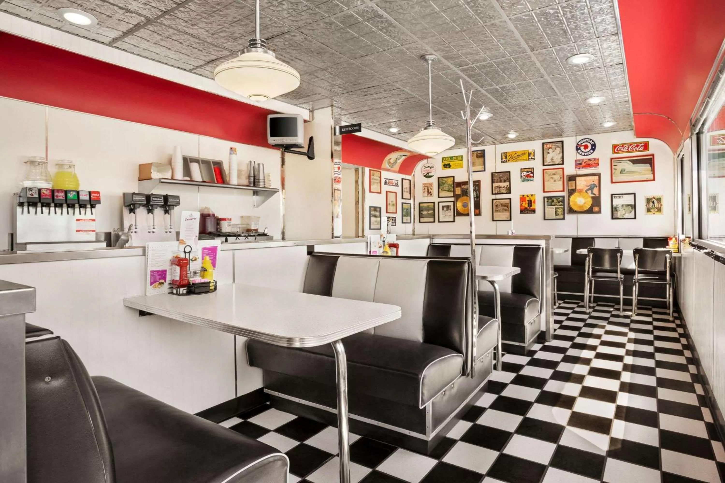 Restaurant/places to eat in Travelodge by Wyndham Morrill