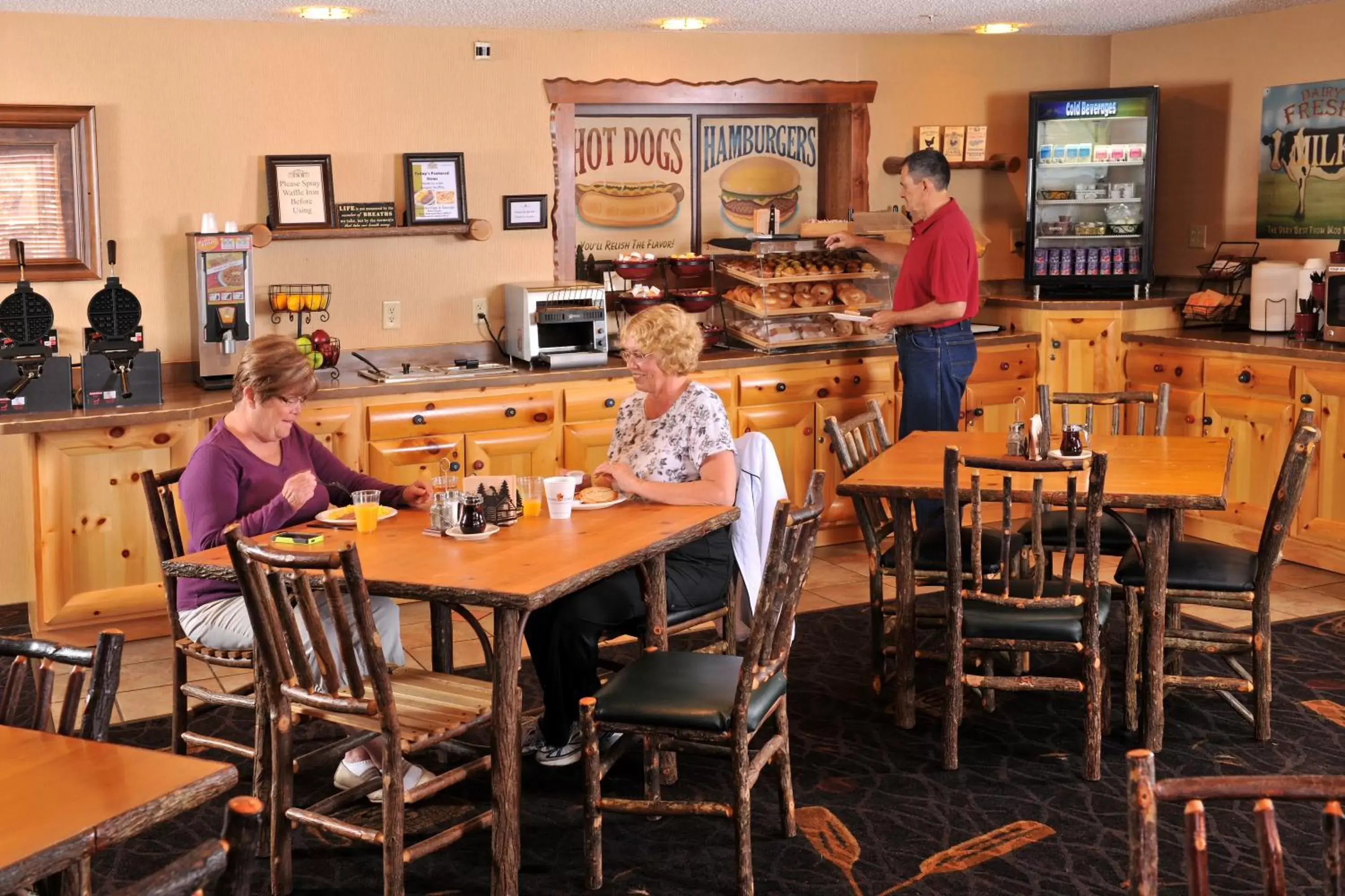 Restaurant/Places to Eat in Stoney Creek Hotel Peoria