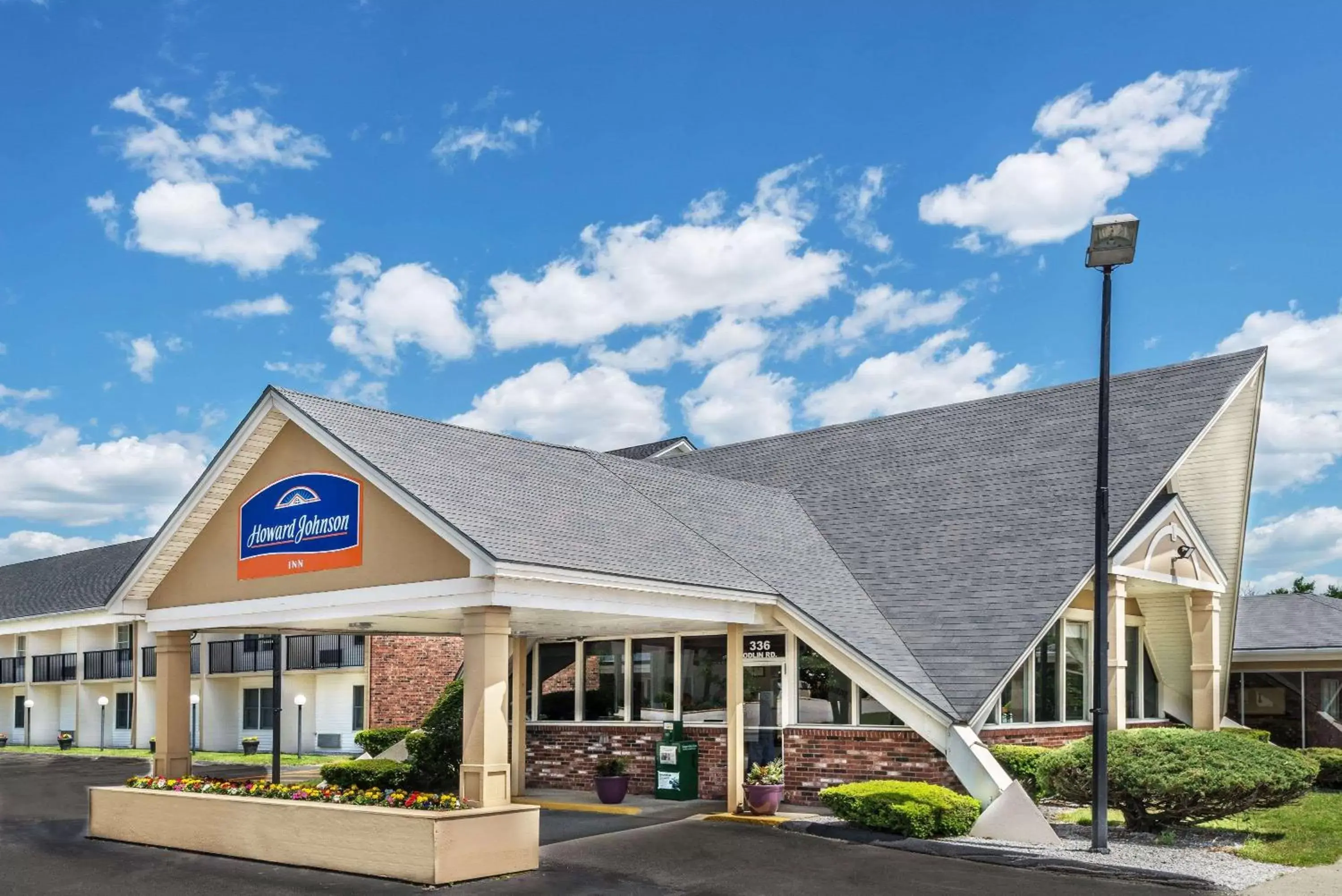 Property building in Howard Johnson by Wyndham Bangor