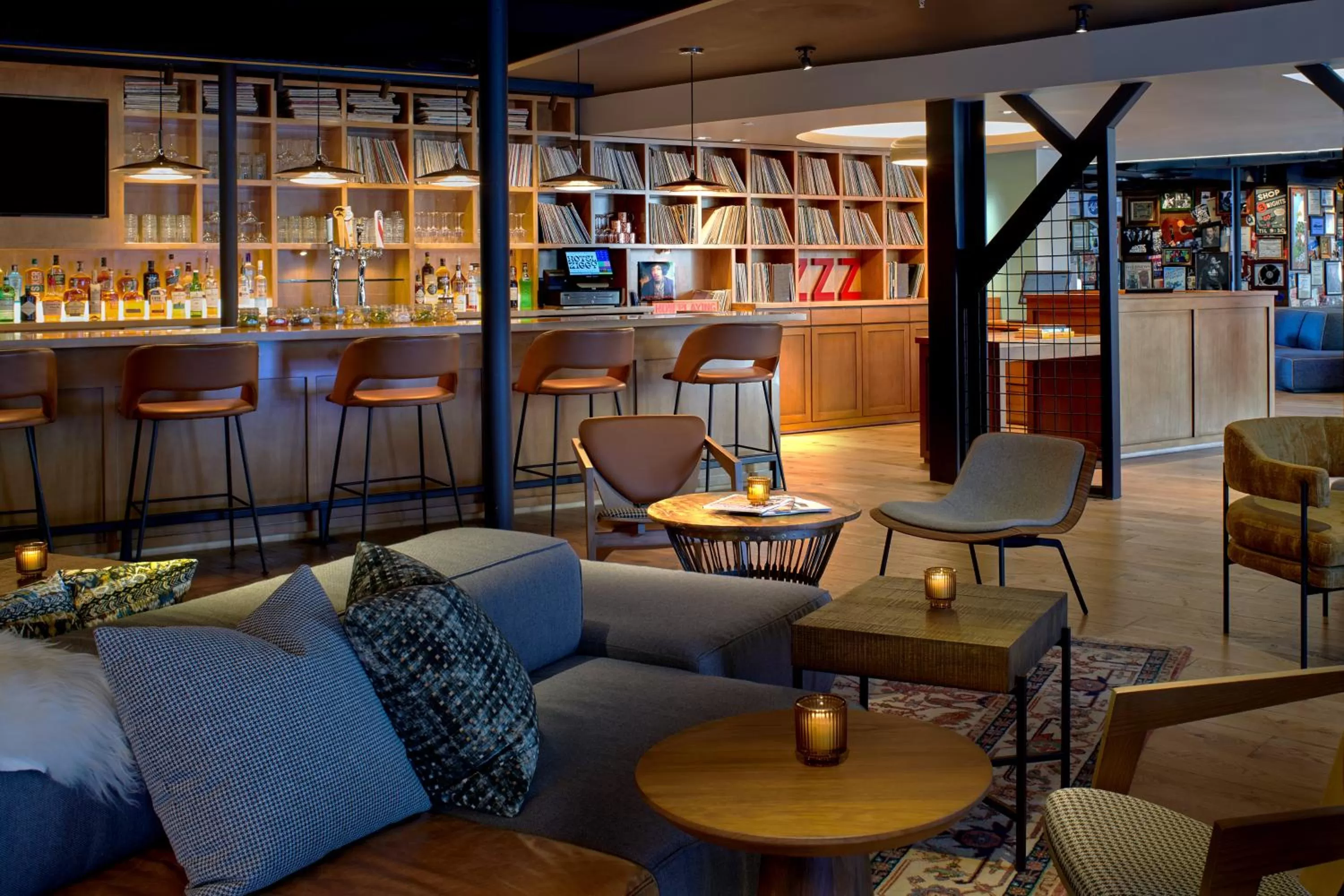 Communal lounge/ TV room in Hotel Ziggy On Sunset