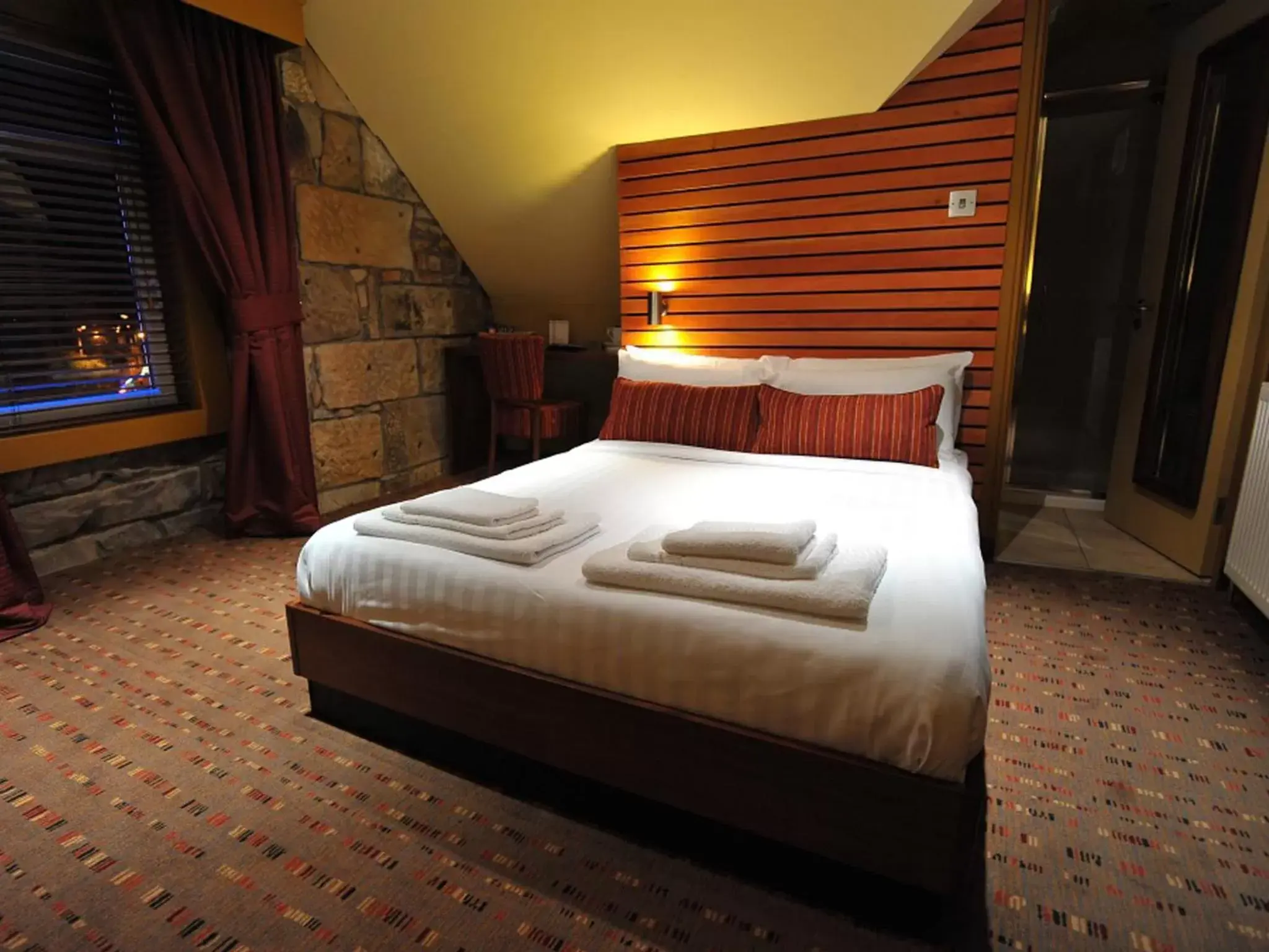 Bed in The Commercial Hotel