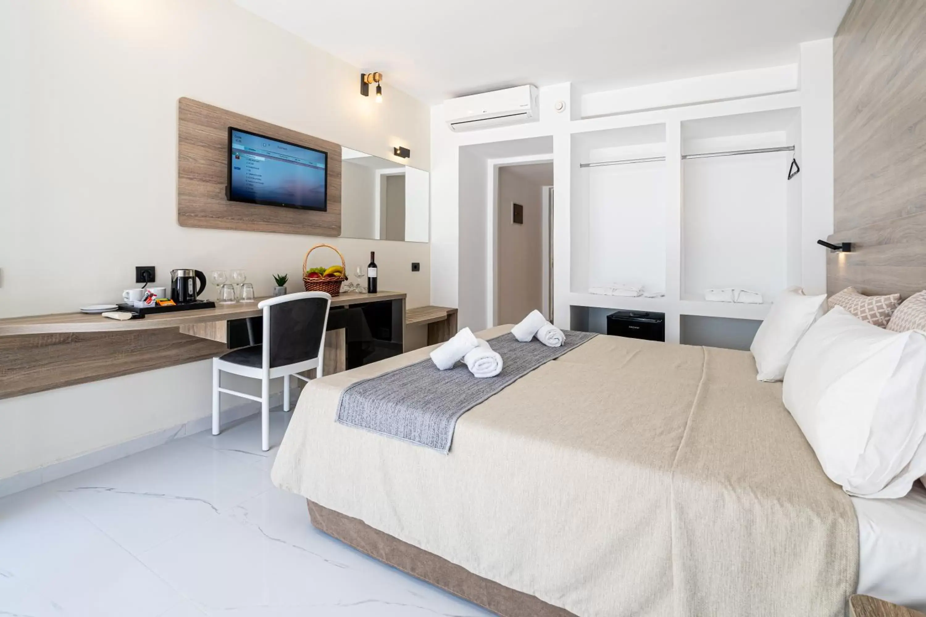 Bedroom, Bed in Castellum Suites - All Inclusive