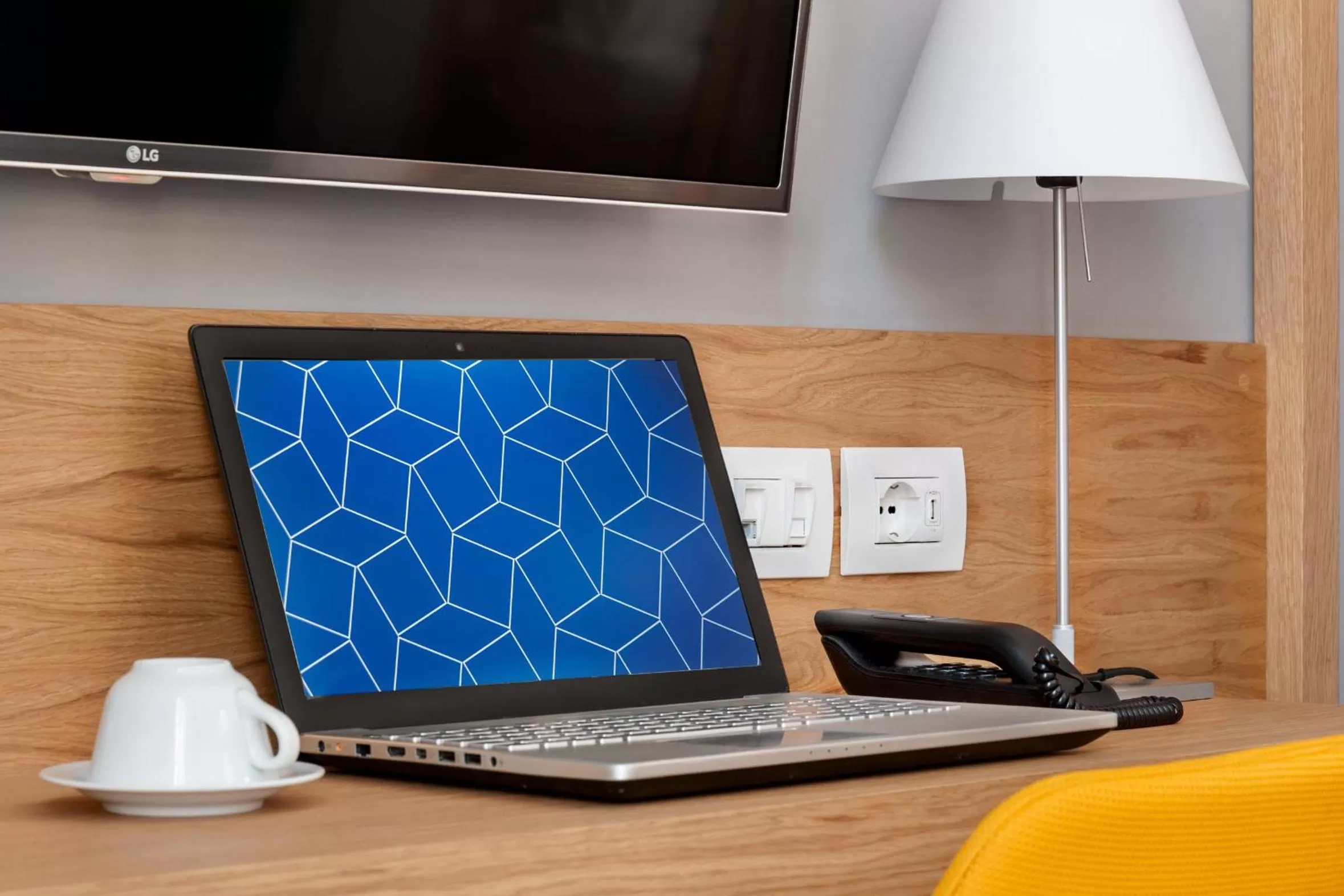 hair dresser in Hotel Medinblu