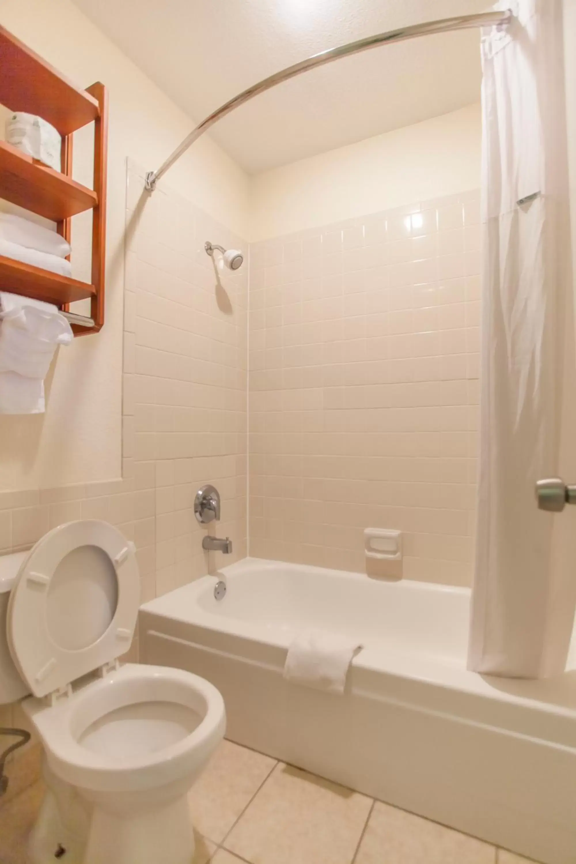 Bathroom in Days Inn by Wyndham Shenandoah