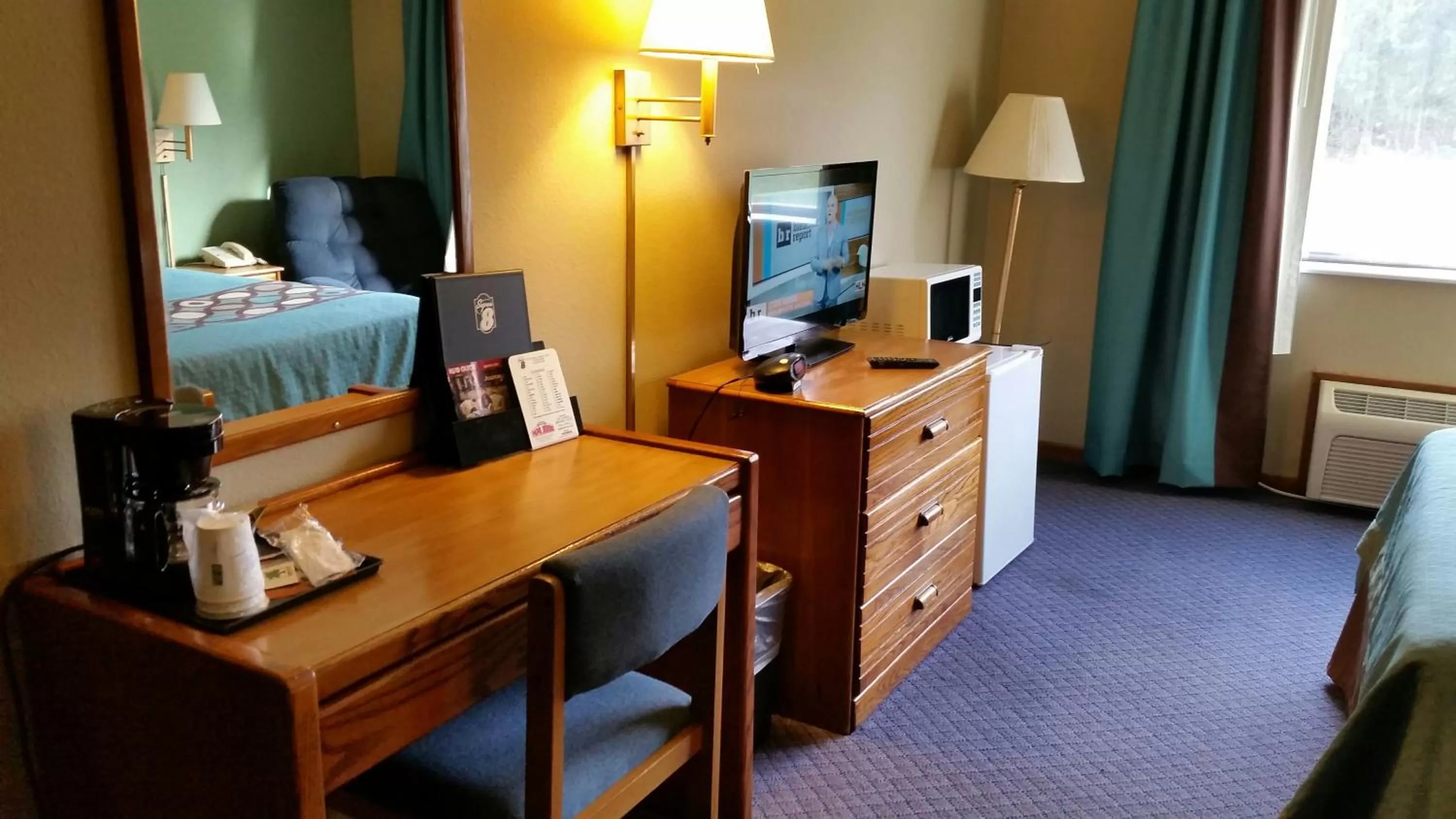 Other, Bed in Super 8 by Wyndham Macomb