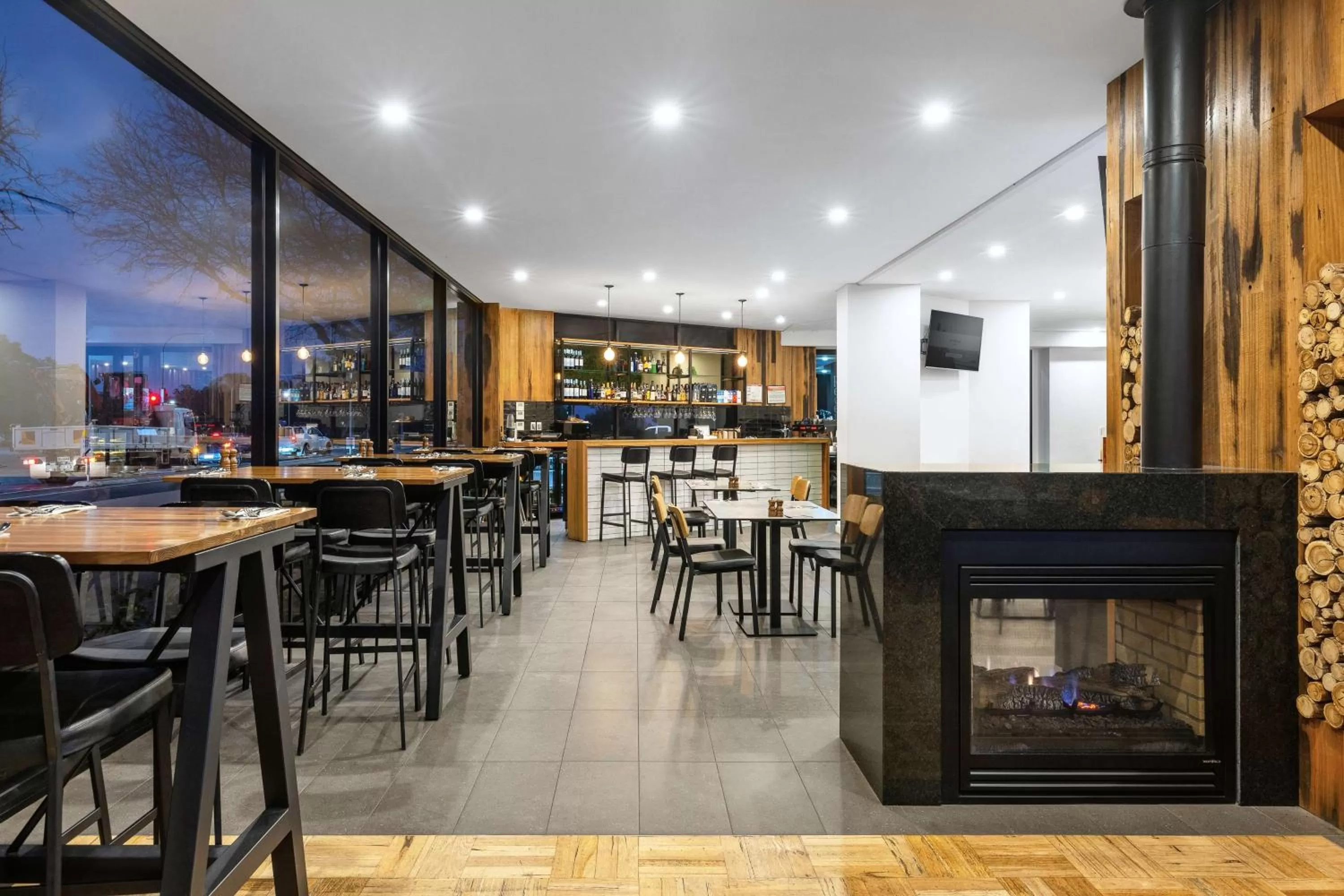 Restaurant/places to eat in Rydges South Park Adelaide
