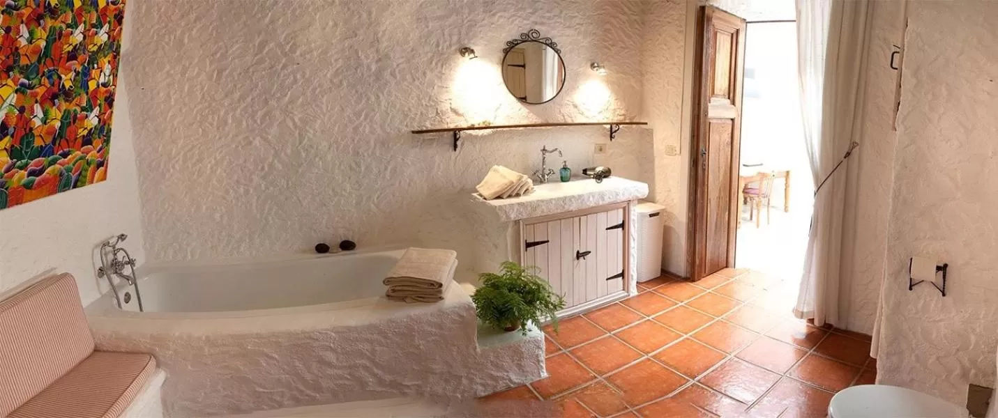 Bathroom in Sansofi Guesthouse