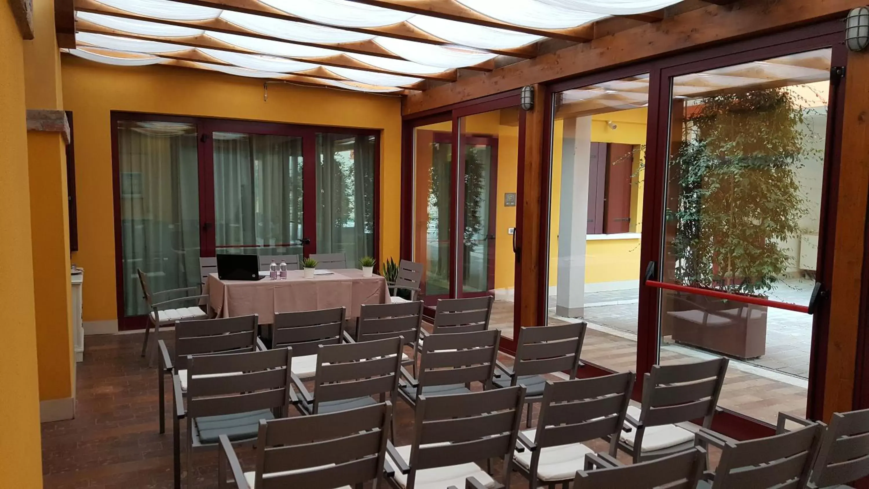 Meeting/conference room in UNAWAY Ecohotel Villa Costanza Venezia