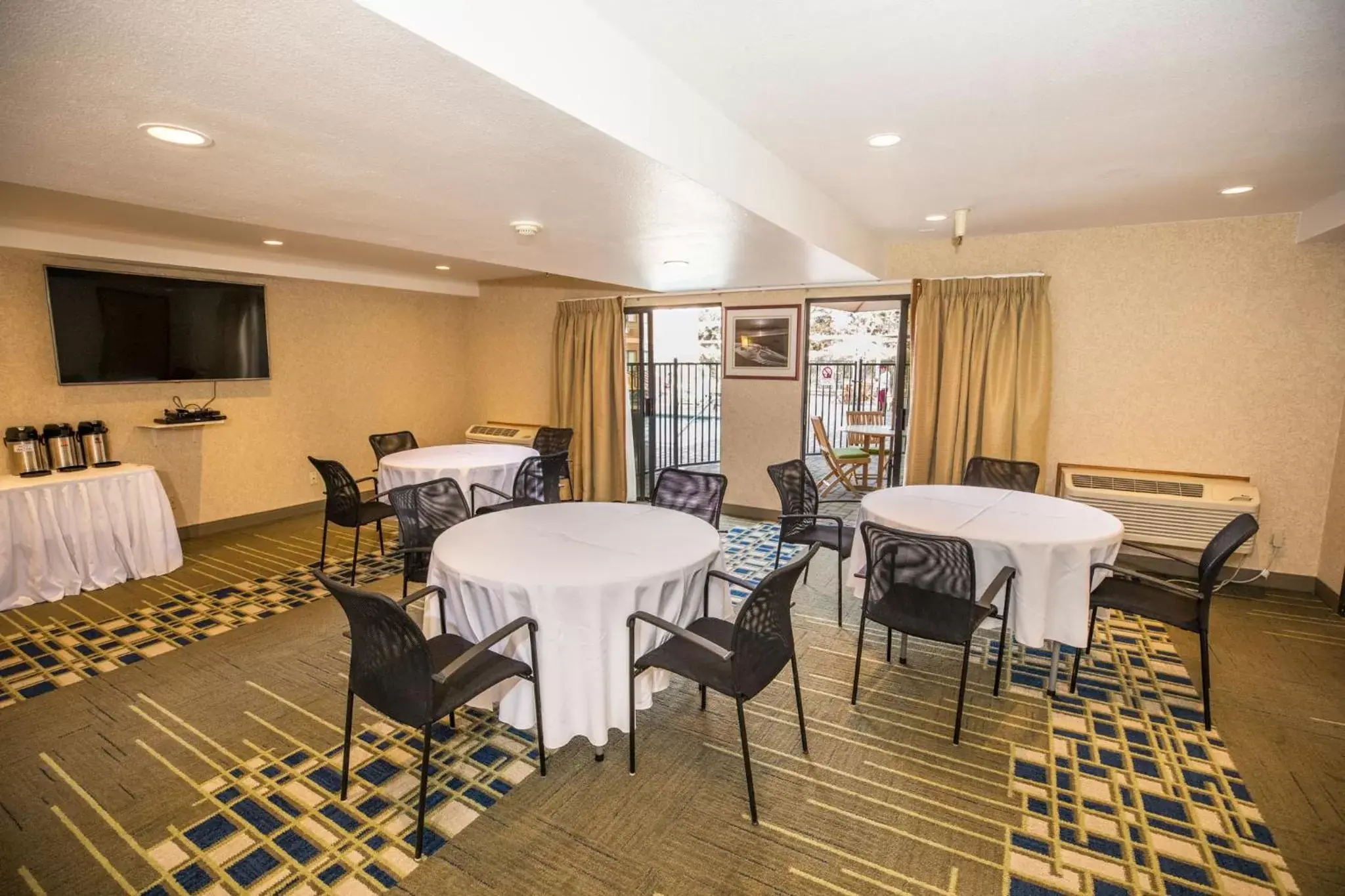 Meeting/conference room in Maple Tree Inn