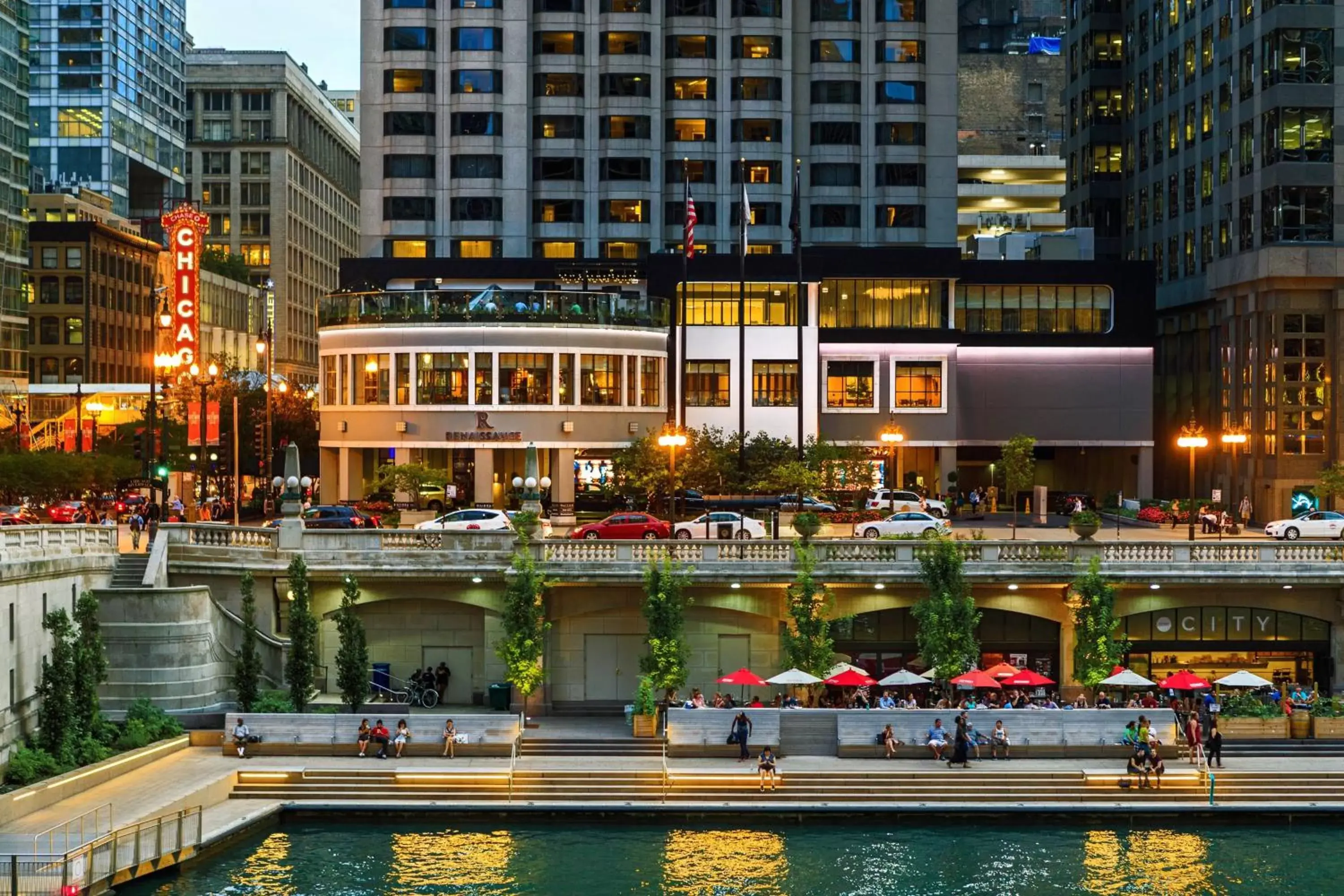 Property Building in Renaissance Chicago Downtown Hotel