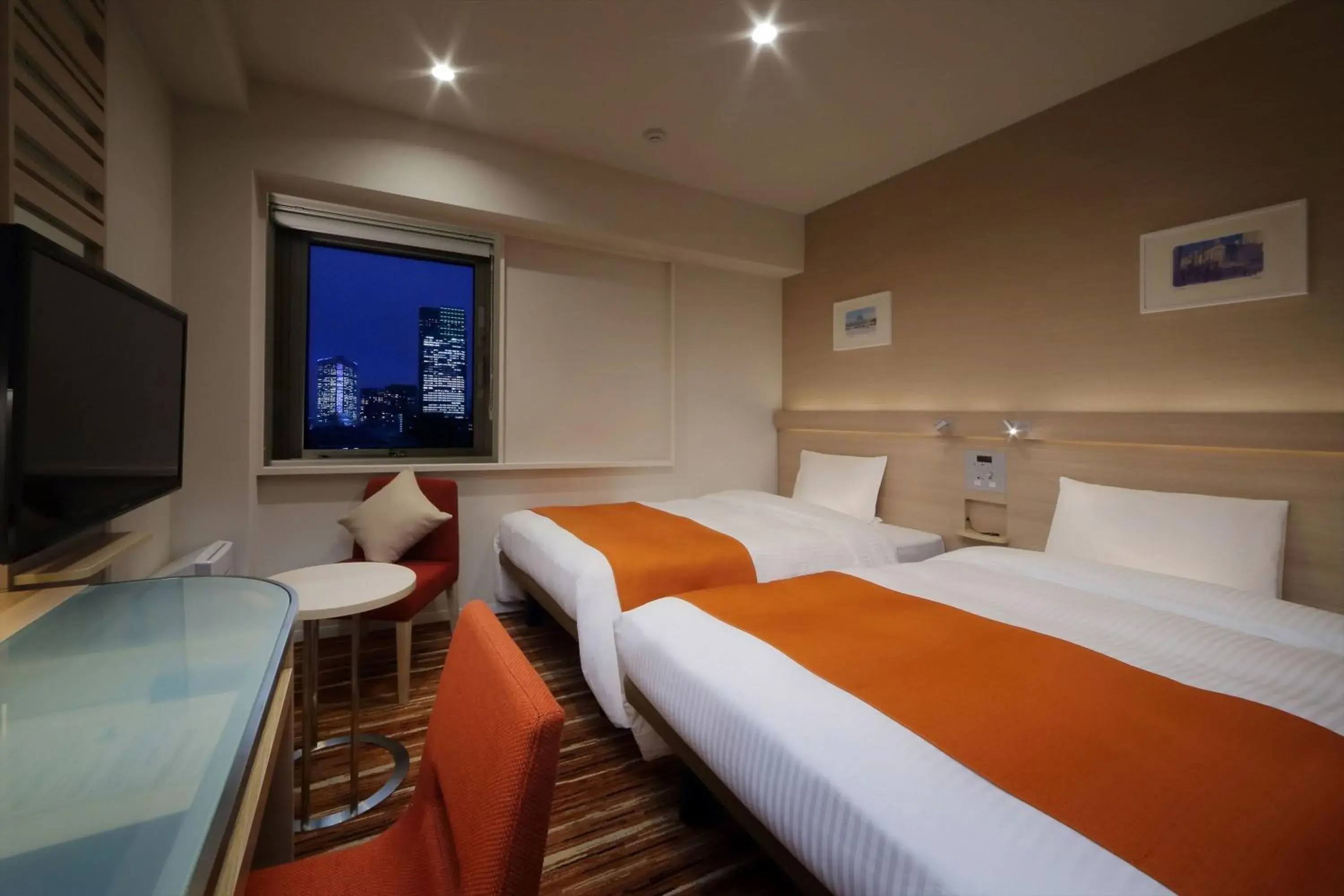 Photo of the whole room, Bed in Keio Presso Inn Akasaka