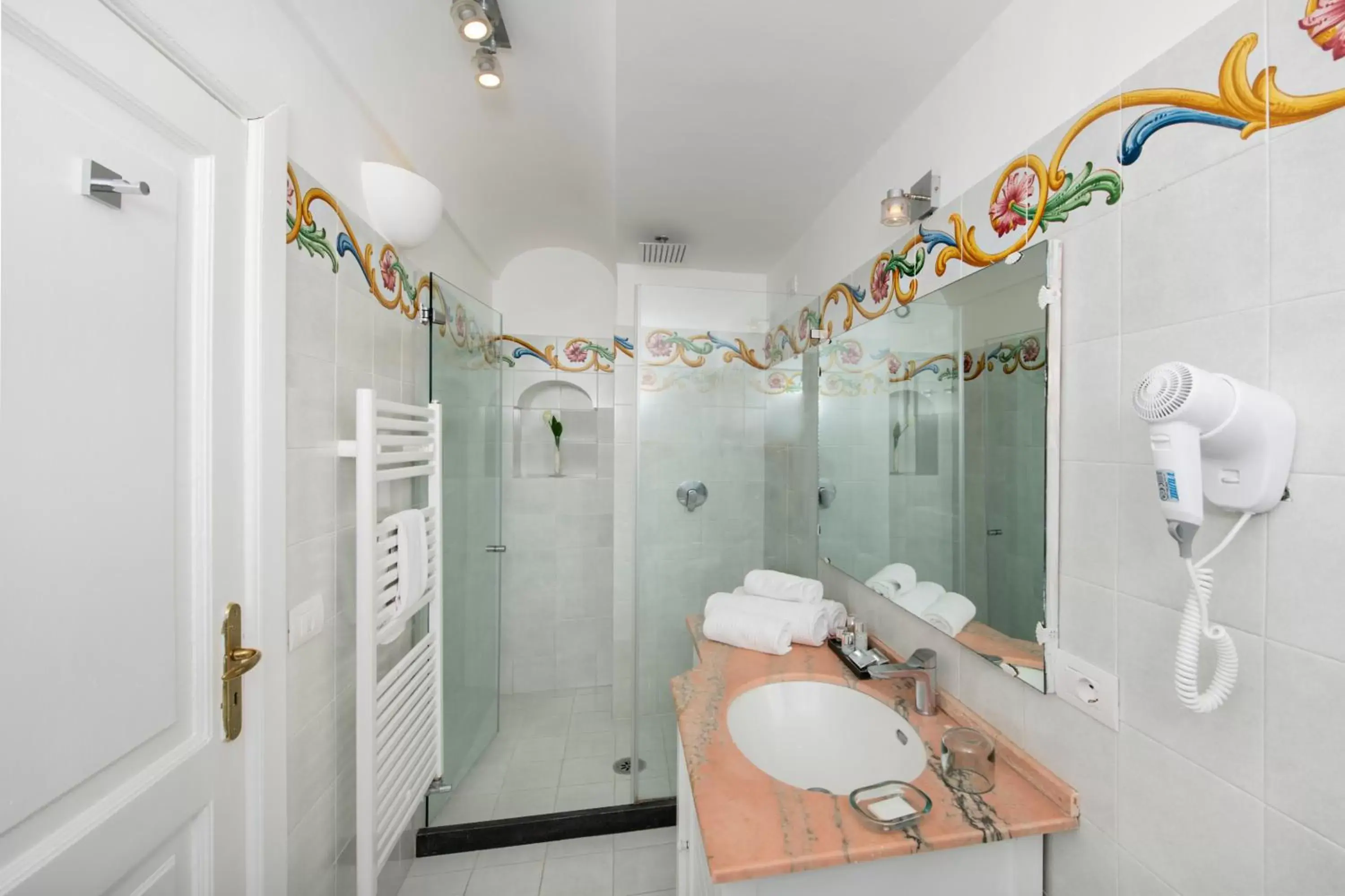 Bathroom in Villa Yiara