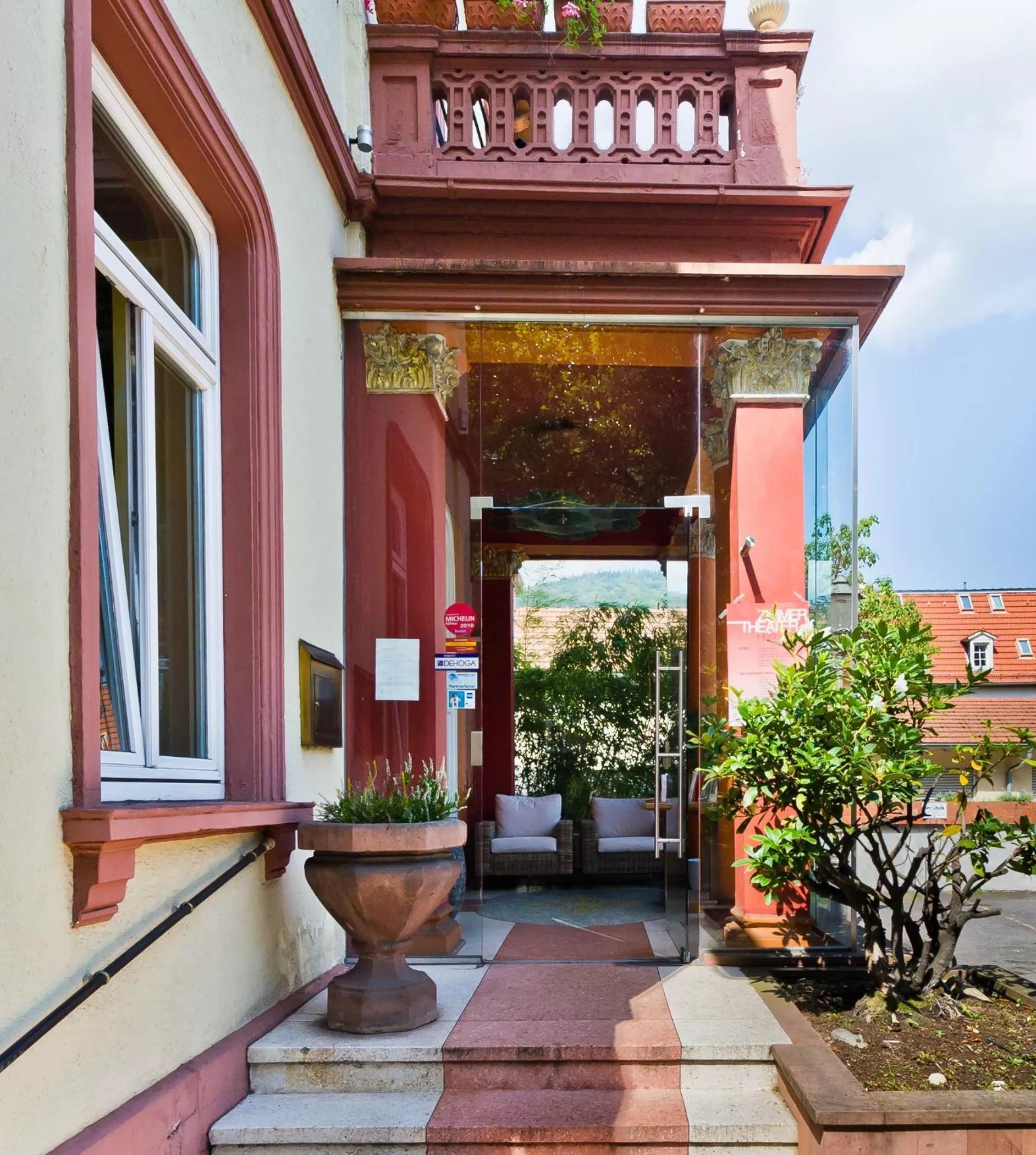 Facade/entrance in Hotel Monpti