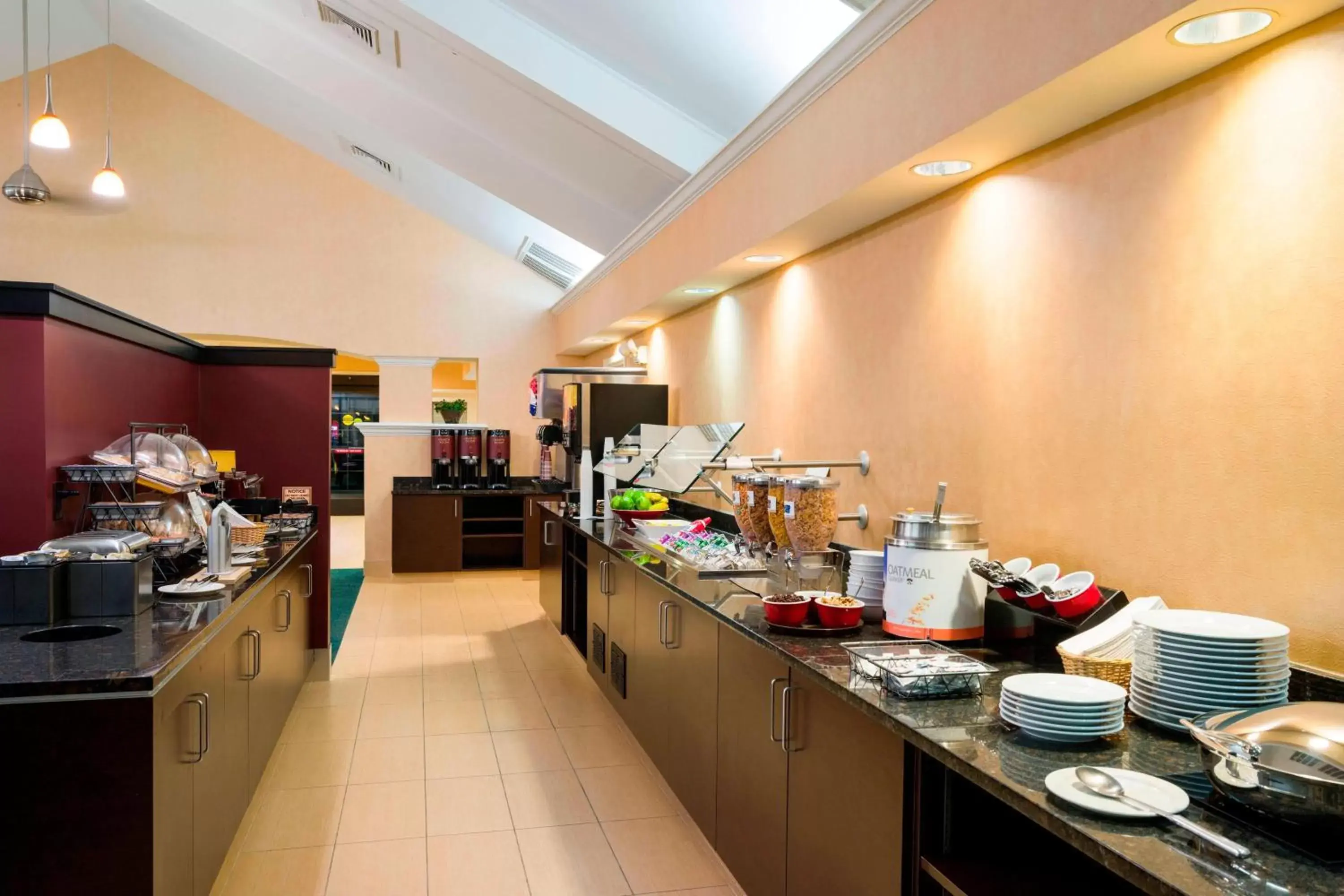 Breakfast, Restaurant/Places to Eat in Residence Inn by Marriott Greenbelt