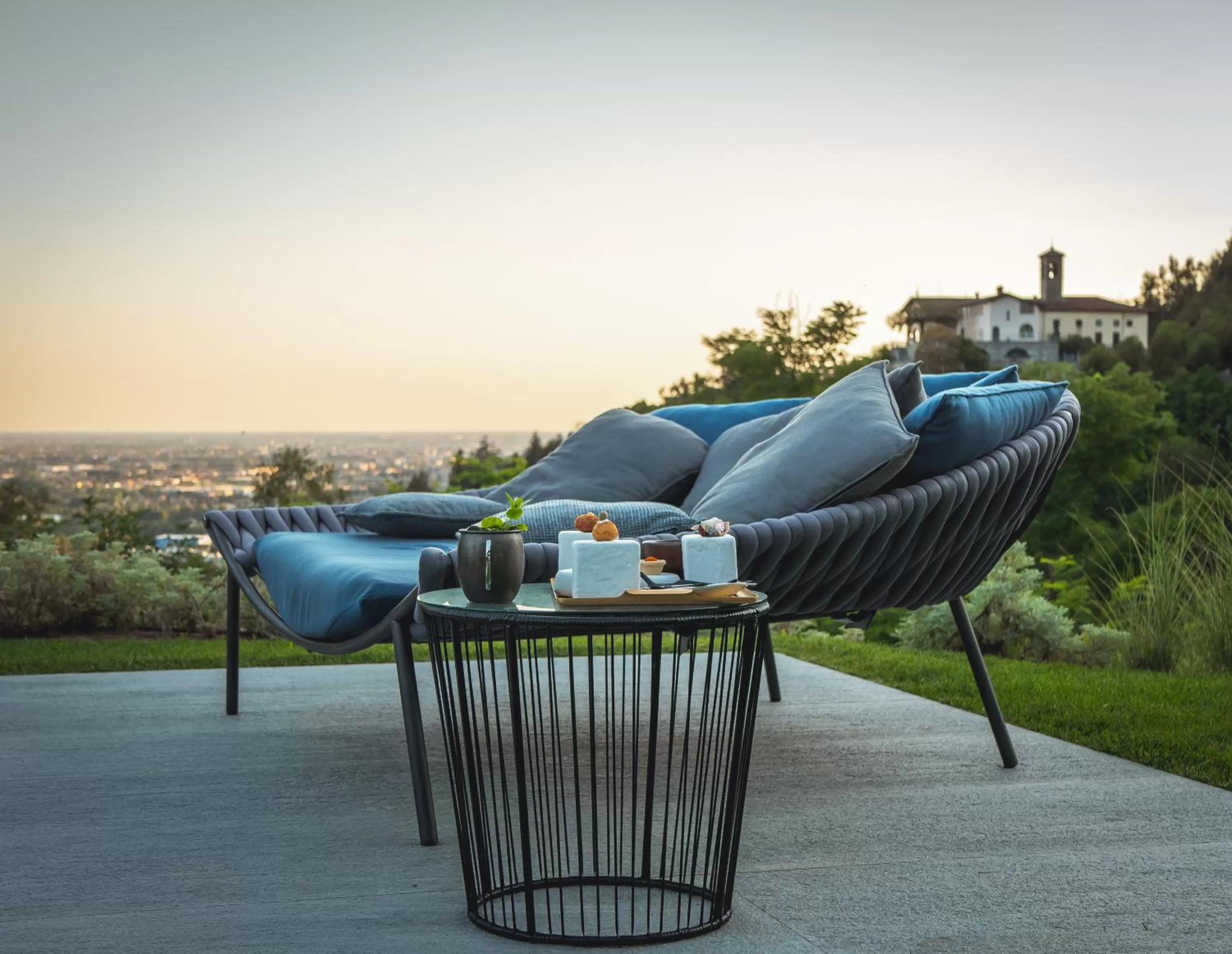 Property building in Phi Hotel Piajo