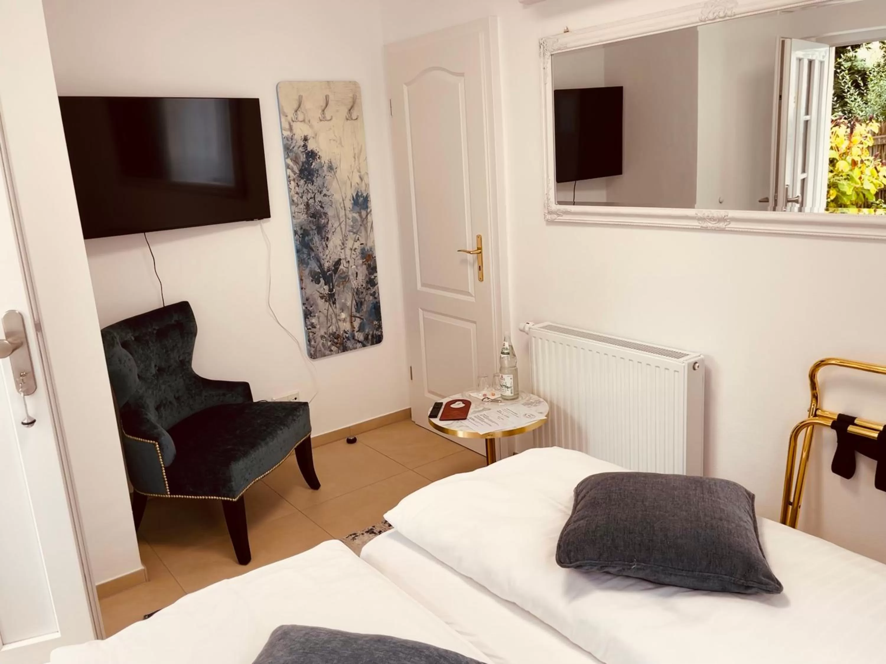 Photo of the whole room, Bed in Villa Antonia