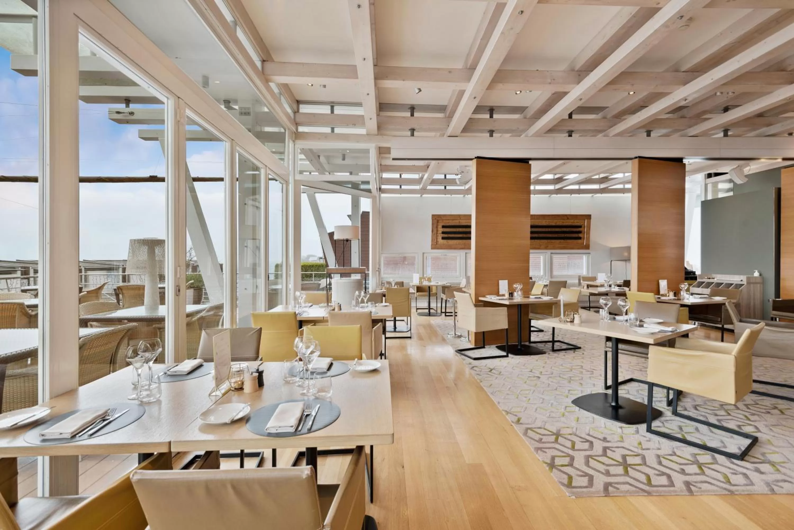 Restaurant/places to eat in Hotel Palafitte