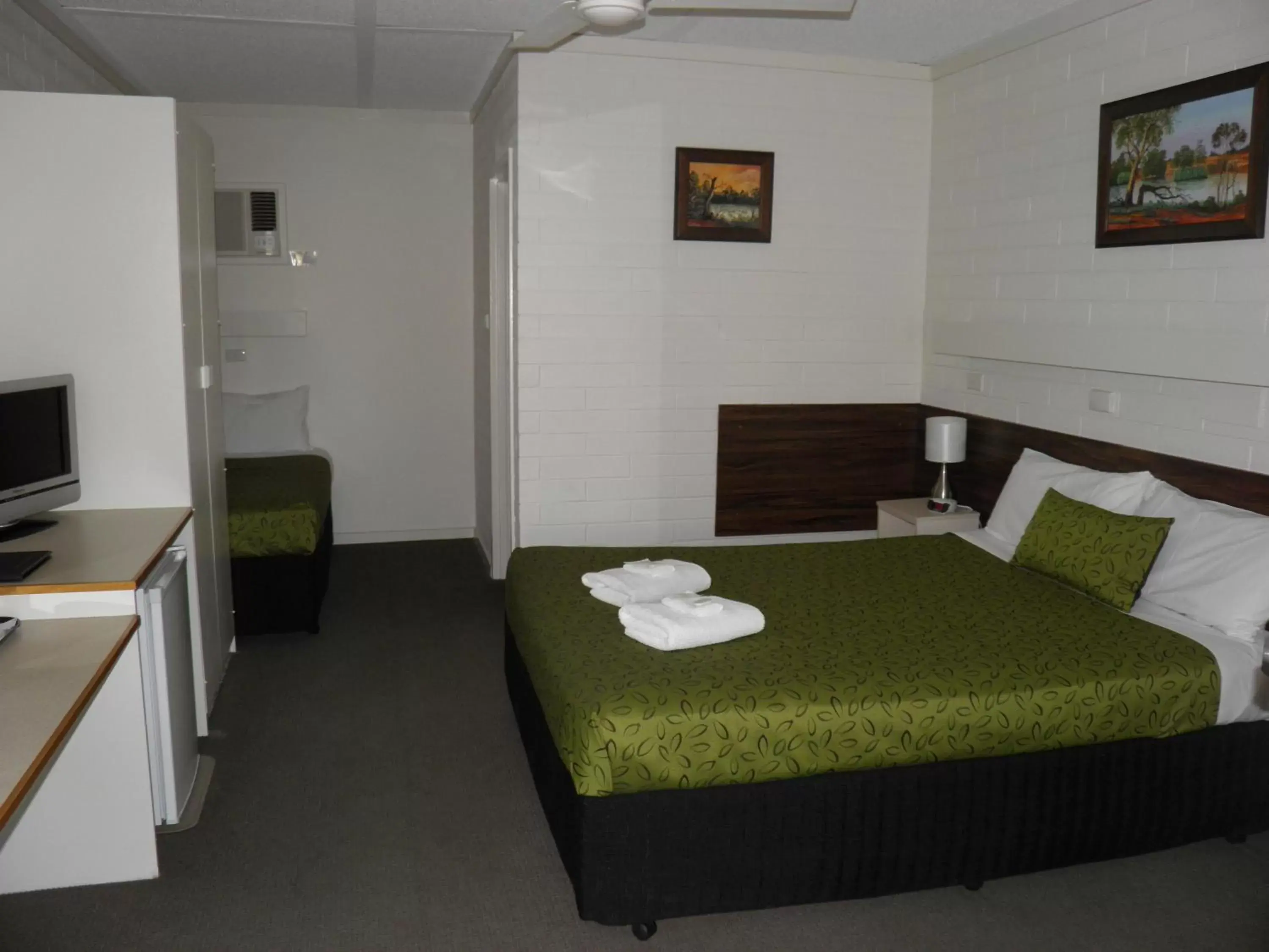 Twin Room in 7th Street Motel Twin Room in 7th Street Motel