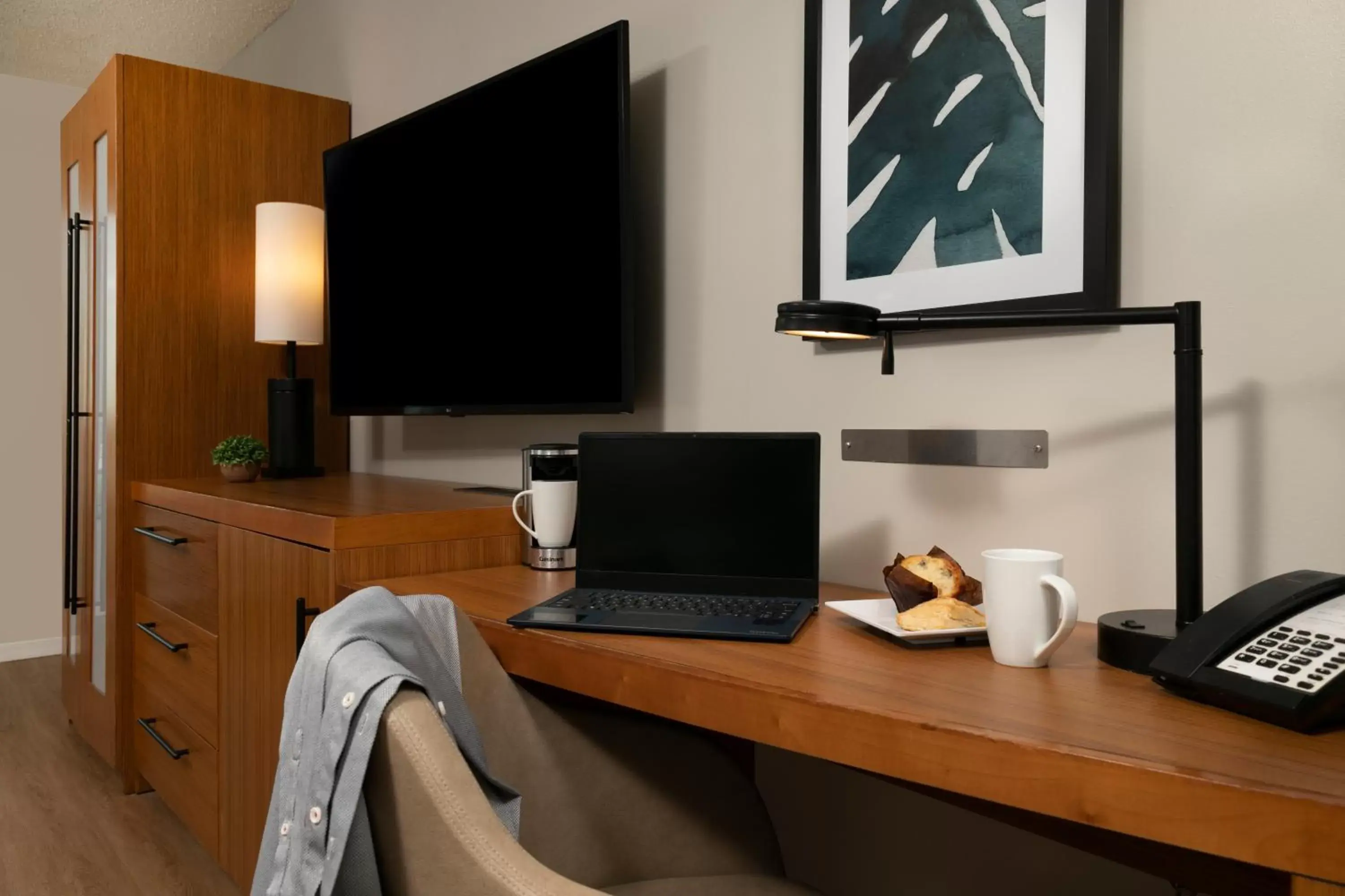 Business facilities, TV/Entertainment Center in Hyatt Place San Juan