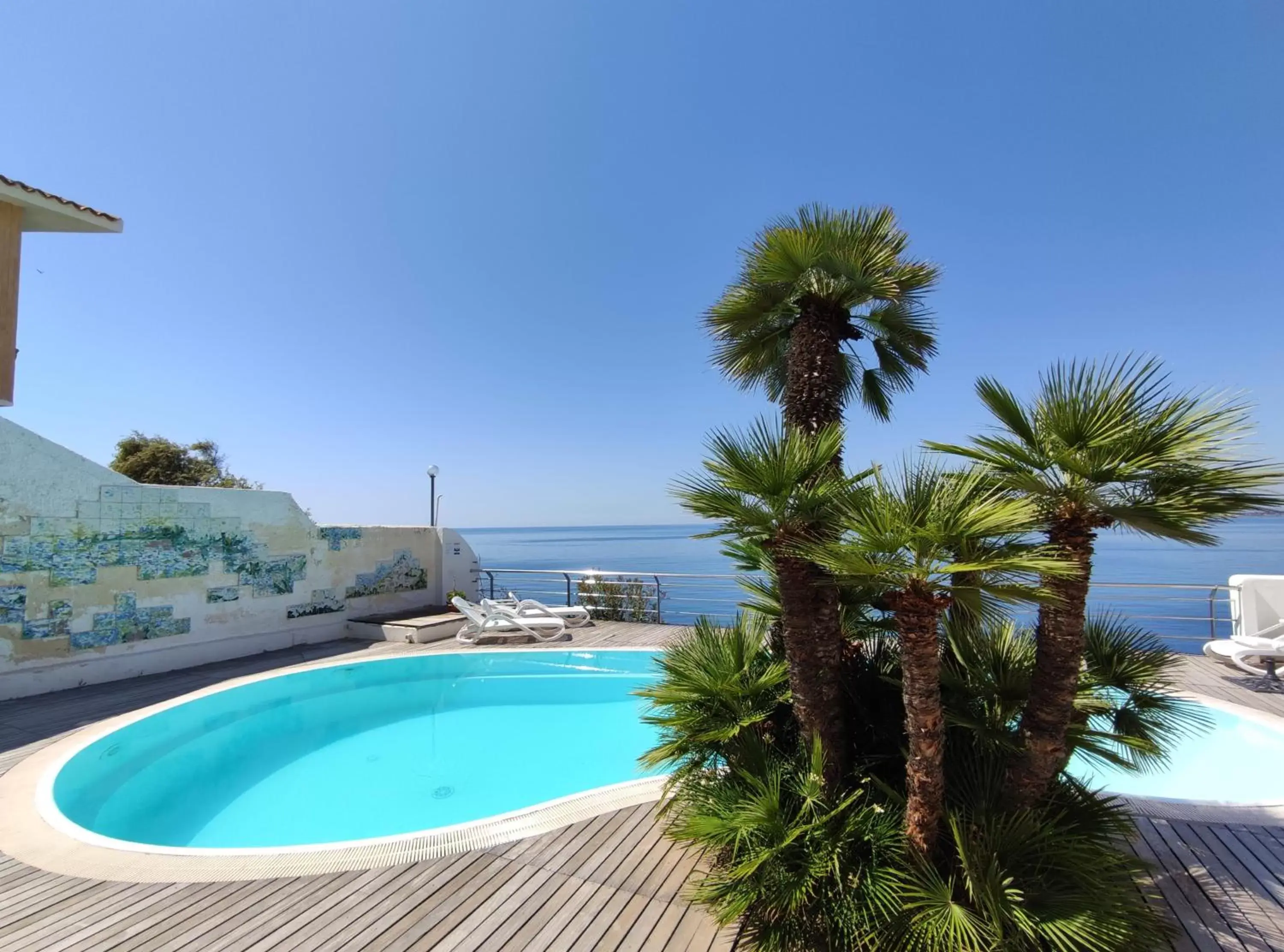 Swimming Pool in La Rosa Sul Mare