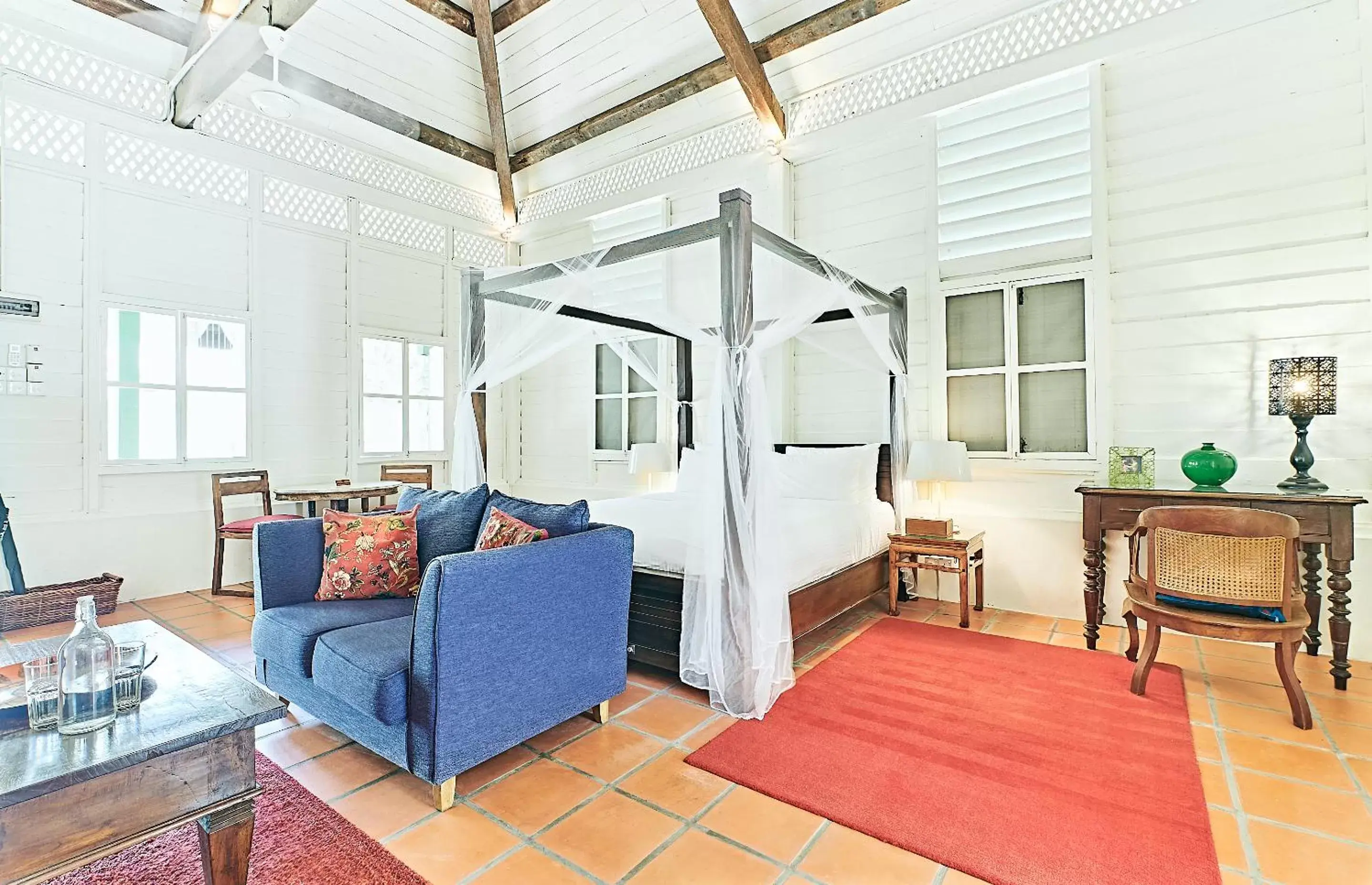 Bedroom, Seating Area in Temple Tree Resort