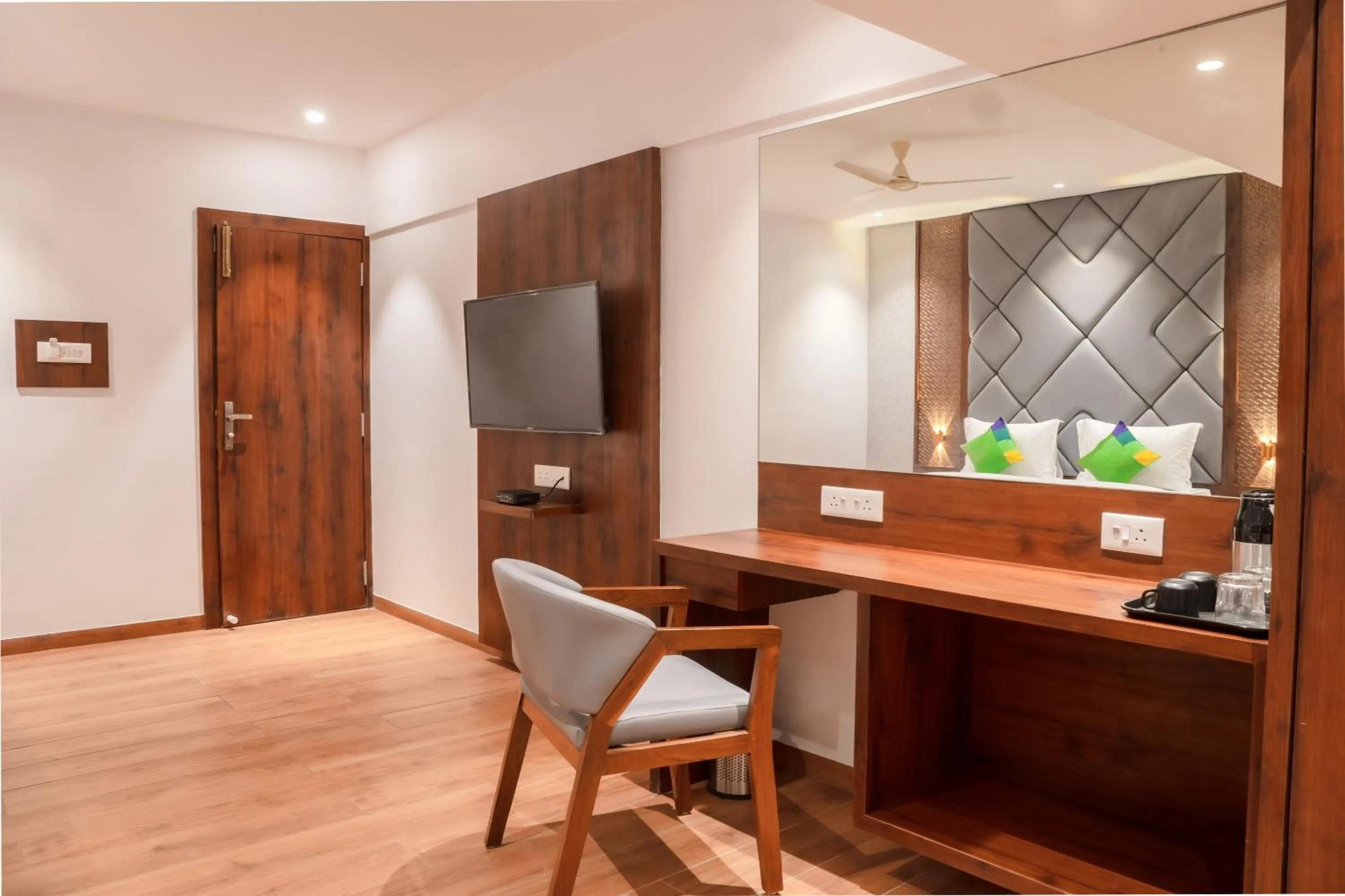 Bedroom in Treebo Serenity Inn, Koregaon Park