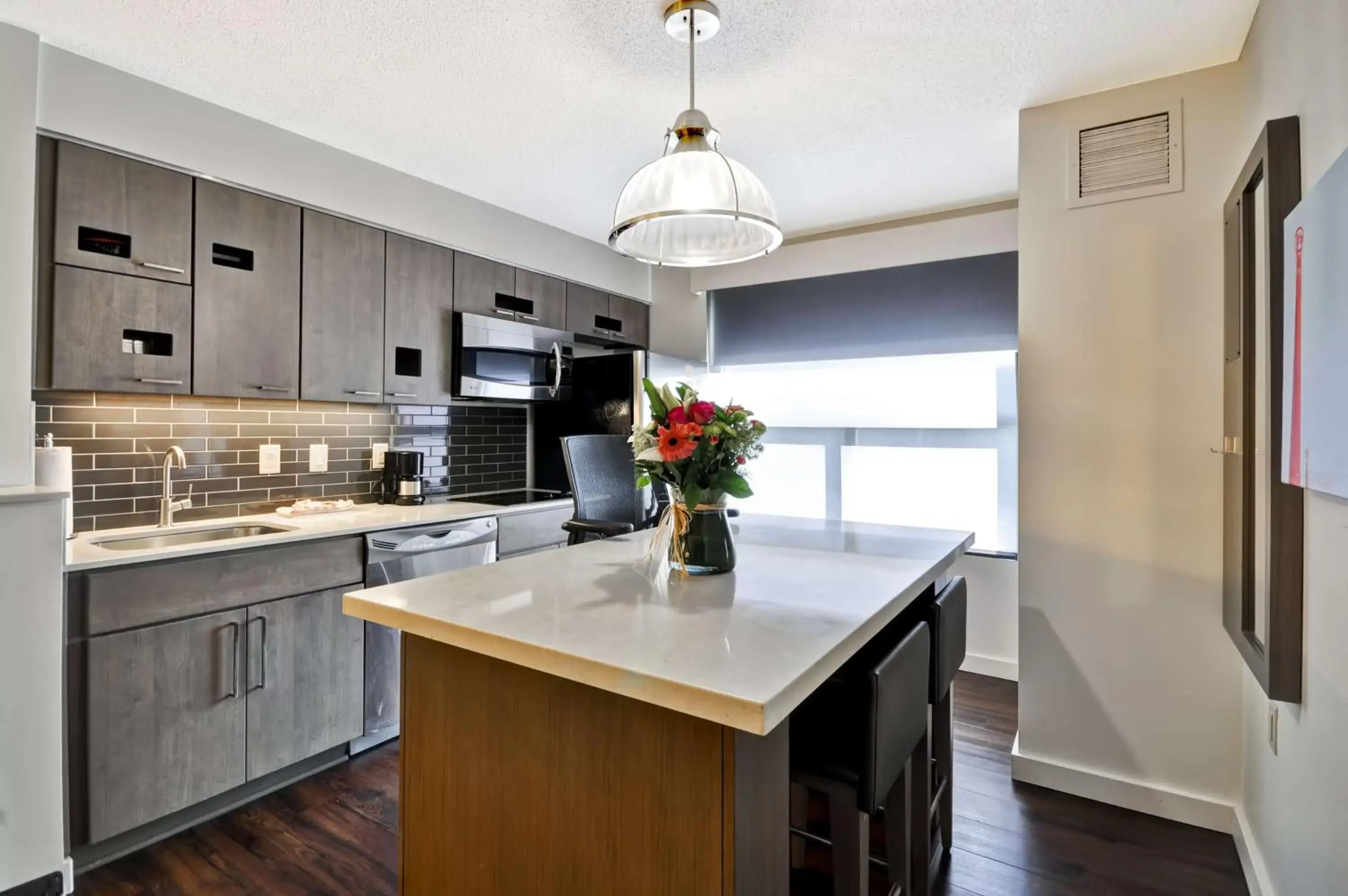 Photo of the whole room, Kitchen/Kitchenette in Hyatt House Atlanta Cobb Galleria